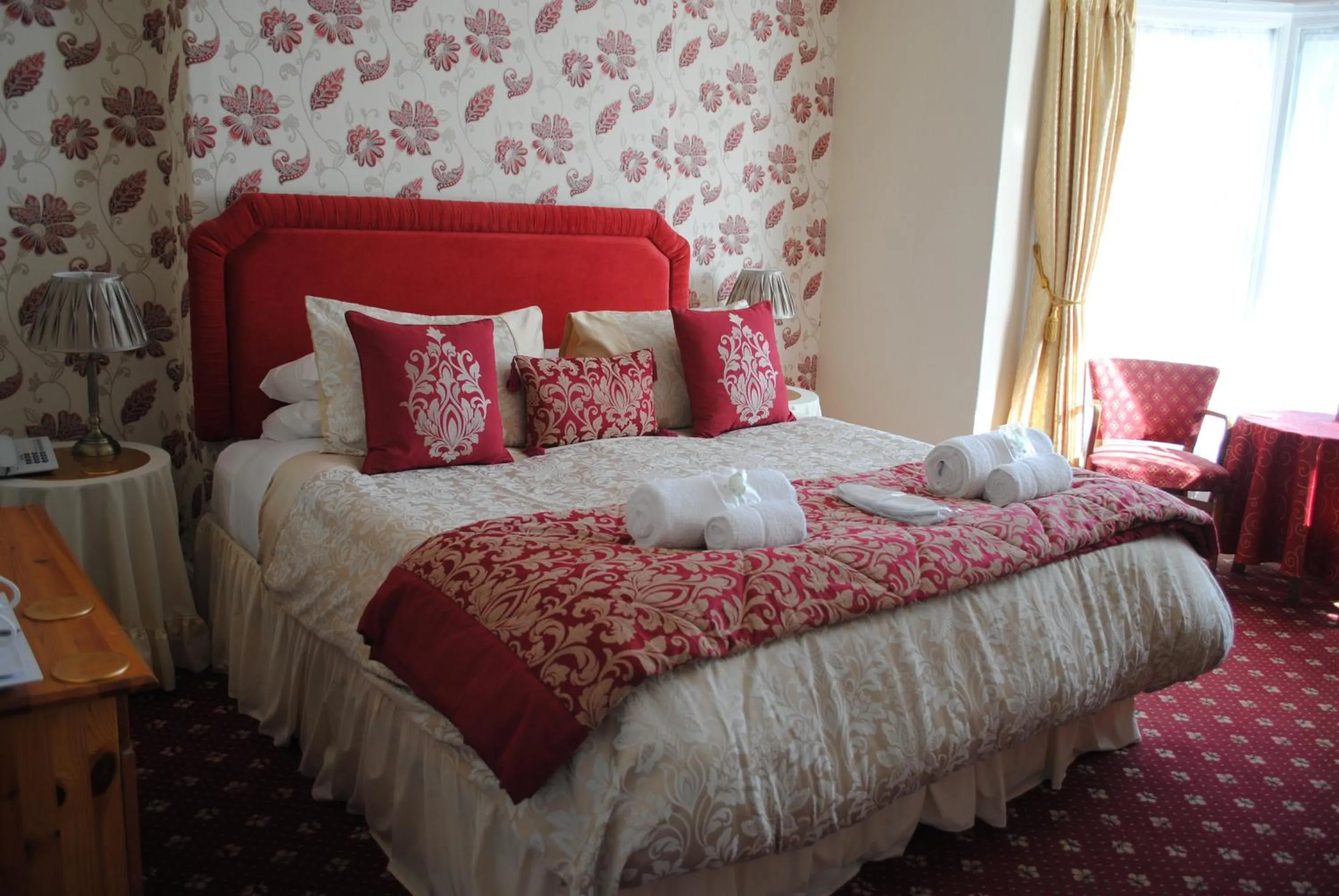 Bed in Craig-Ard Hotel