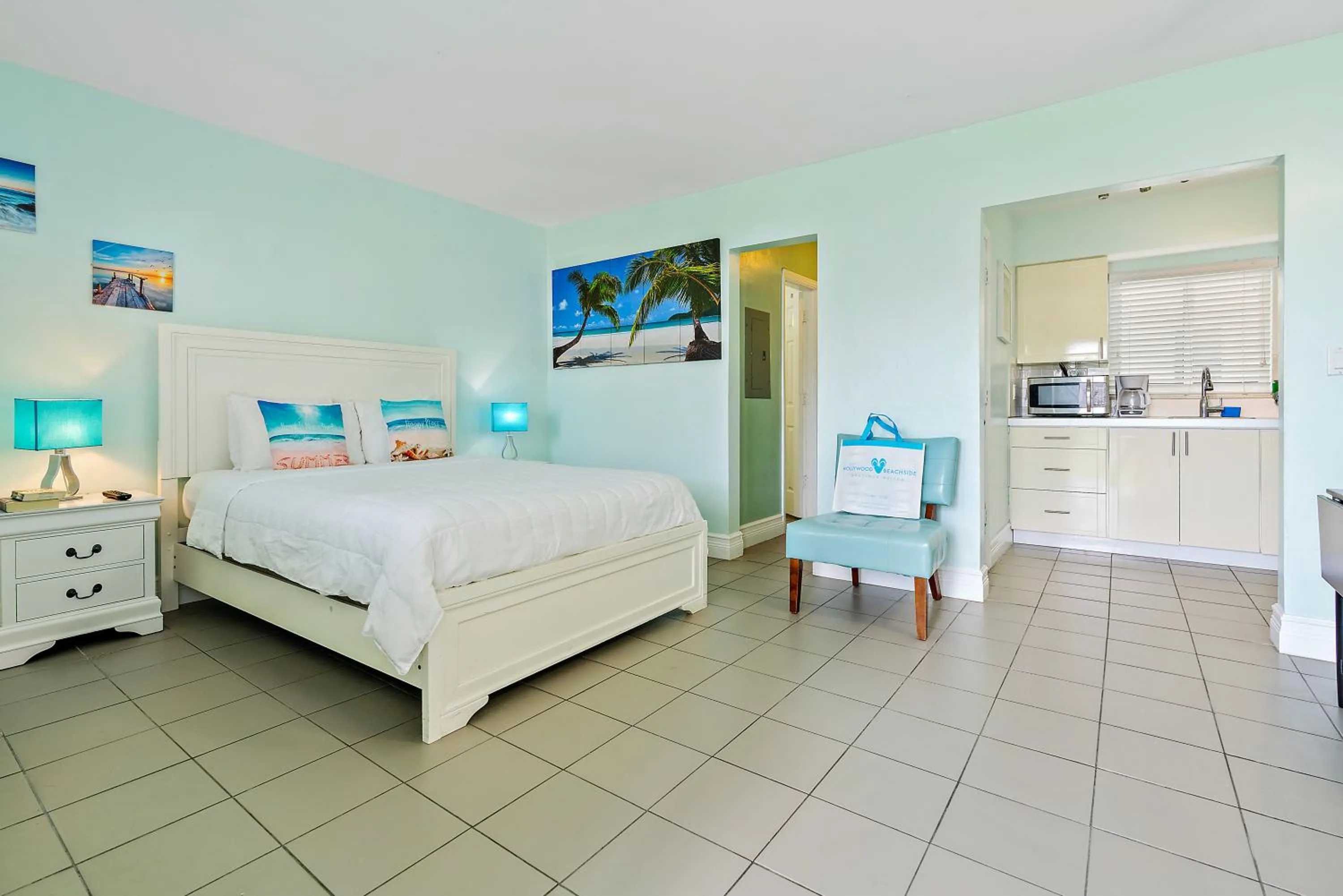 Photo of the whole room, Bed in Hollywood Beachside Boutique Suite
