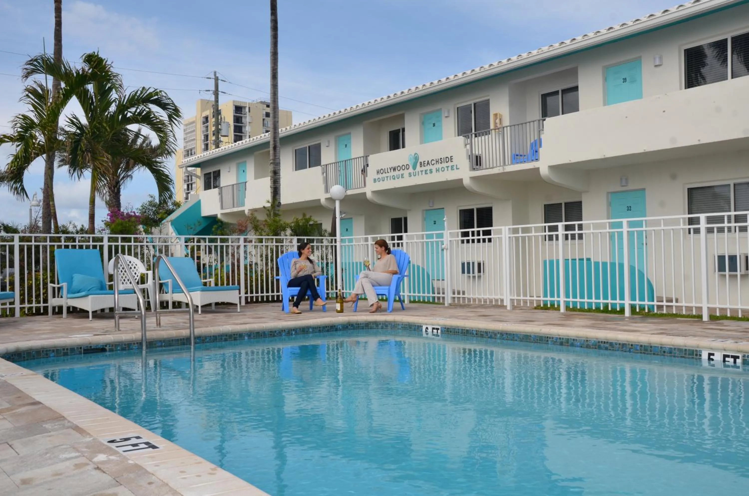 Swimming pool in Hollywood Beachside Boutique Suite