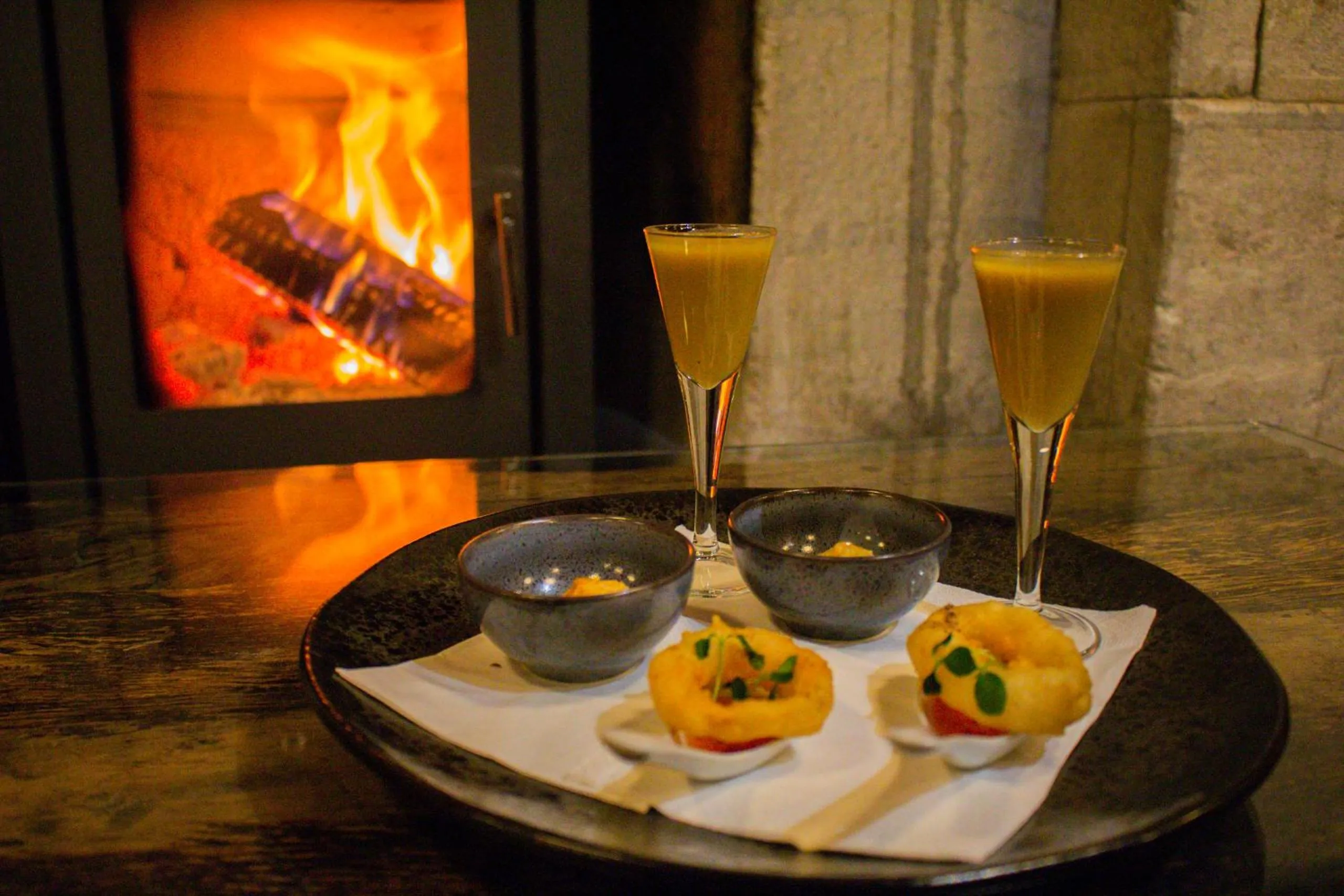 Restaurant/places to eat in Hotel du Lac