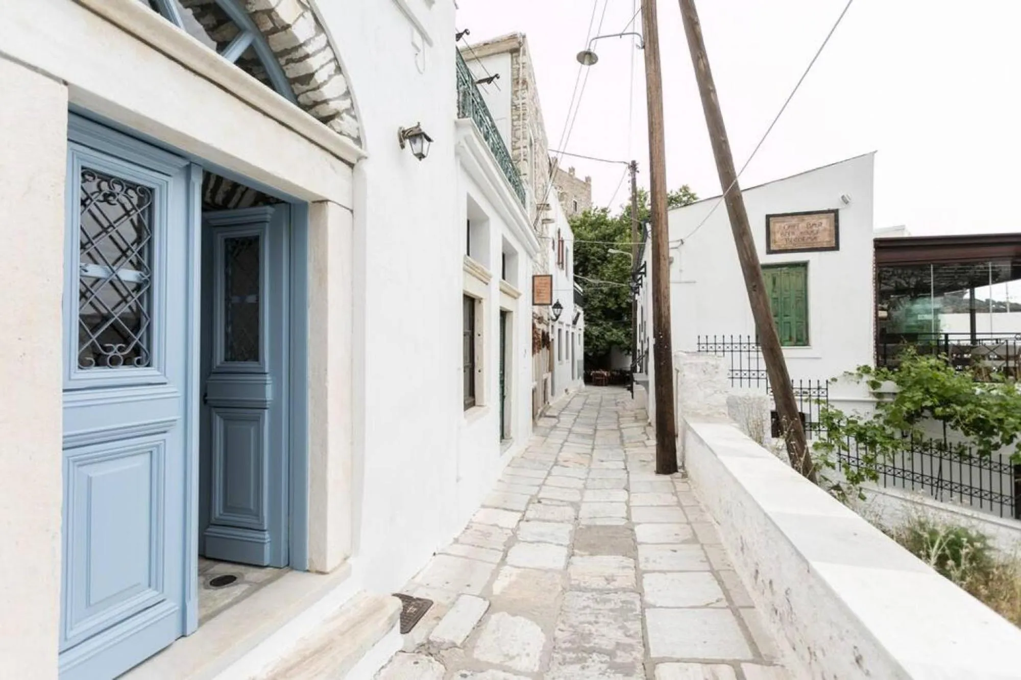 Property building in Traditional Inn Pirethron