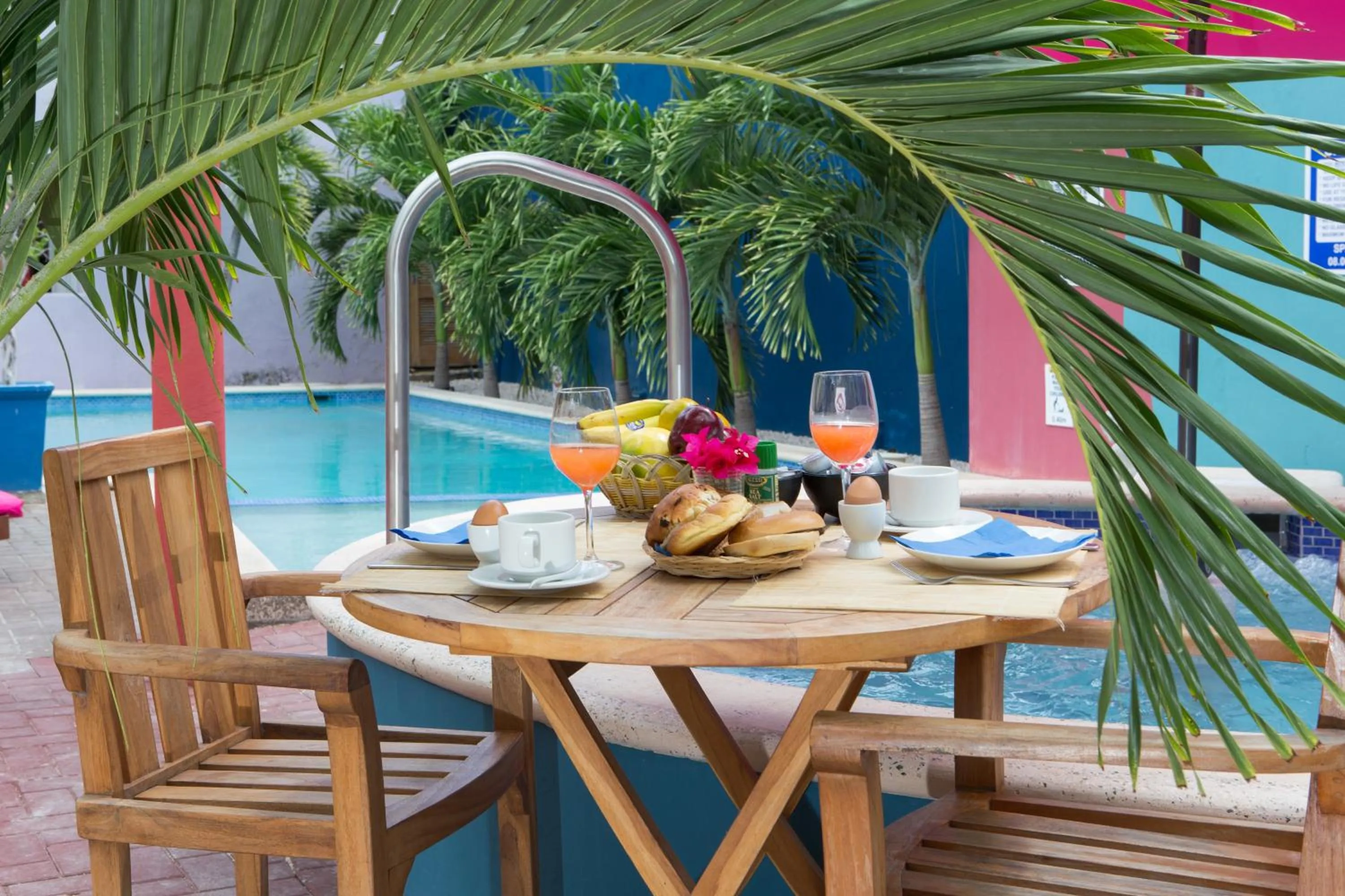 Restaurant/places to eat in The Ritz Village