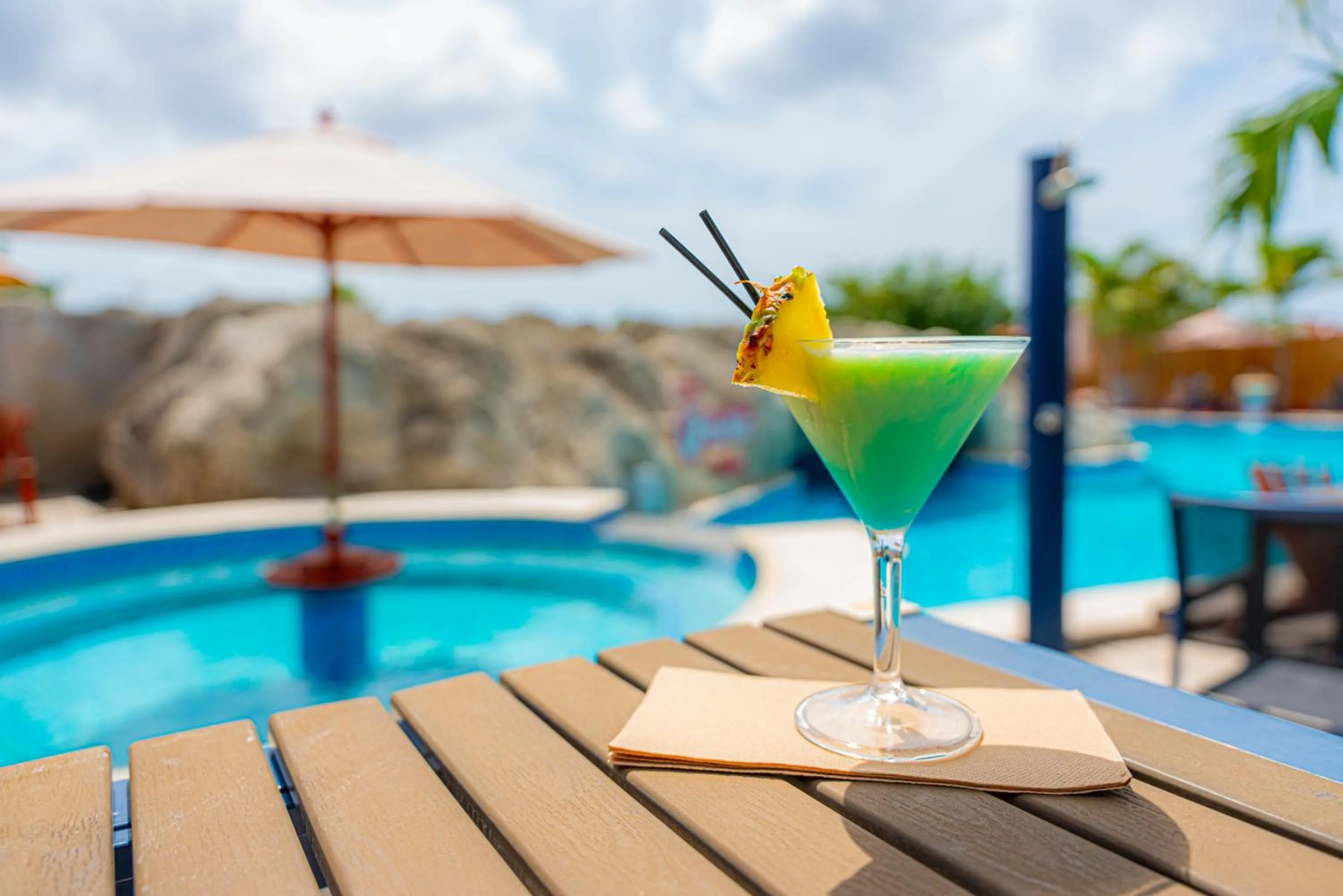 Food and drinks in The Ritz Village