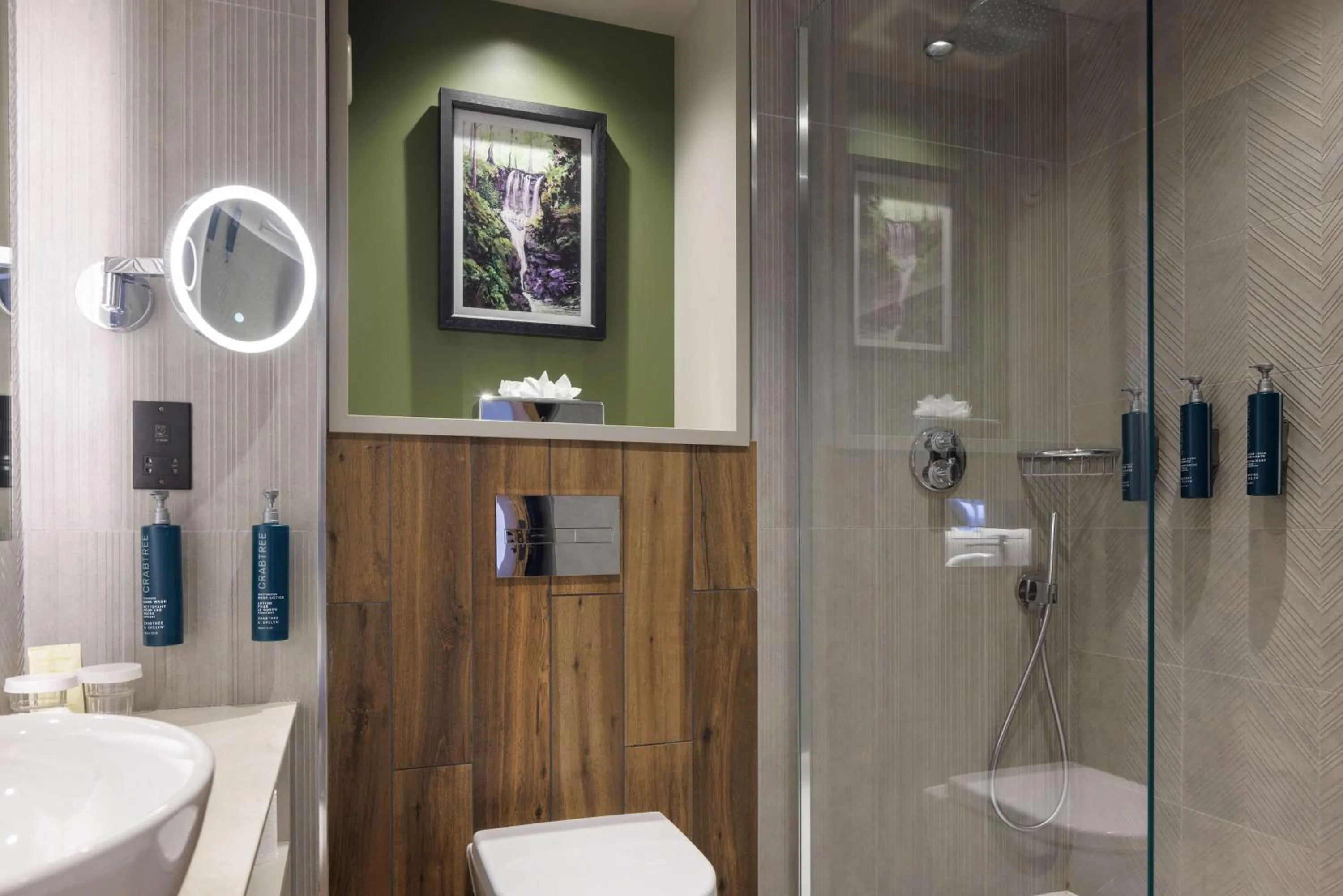Bathroom in Doubletree by Hilton Belfast Templepatrick