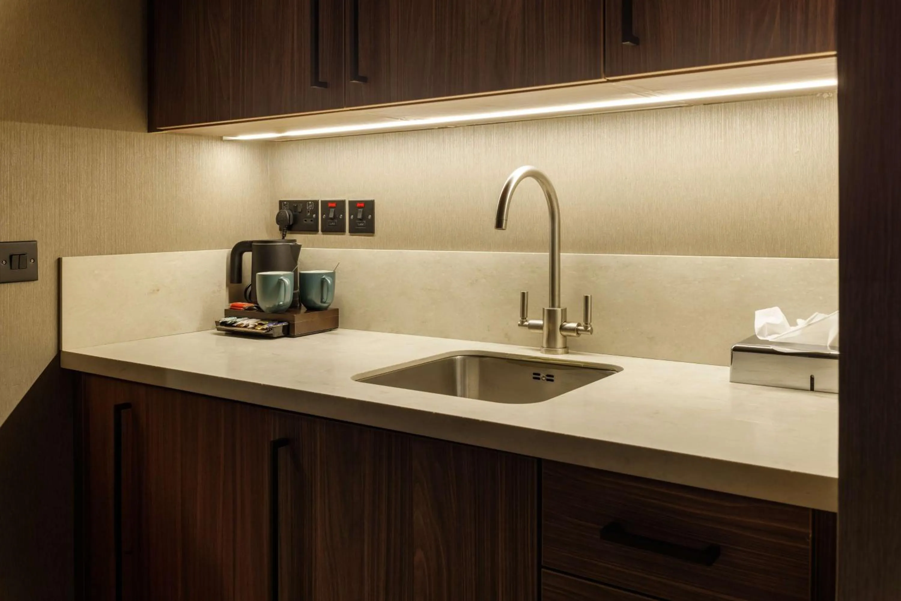 Kitchen or kitchenette in Doubletree by Hilton Belfast Templepatrick