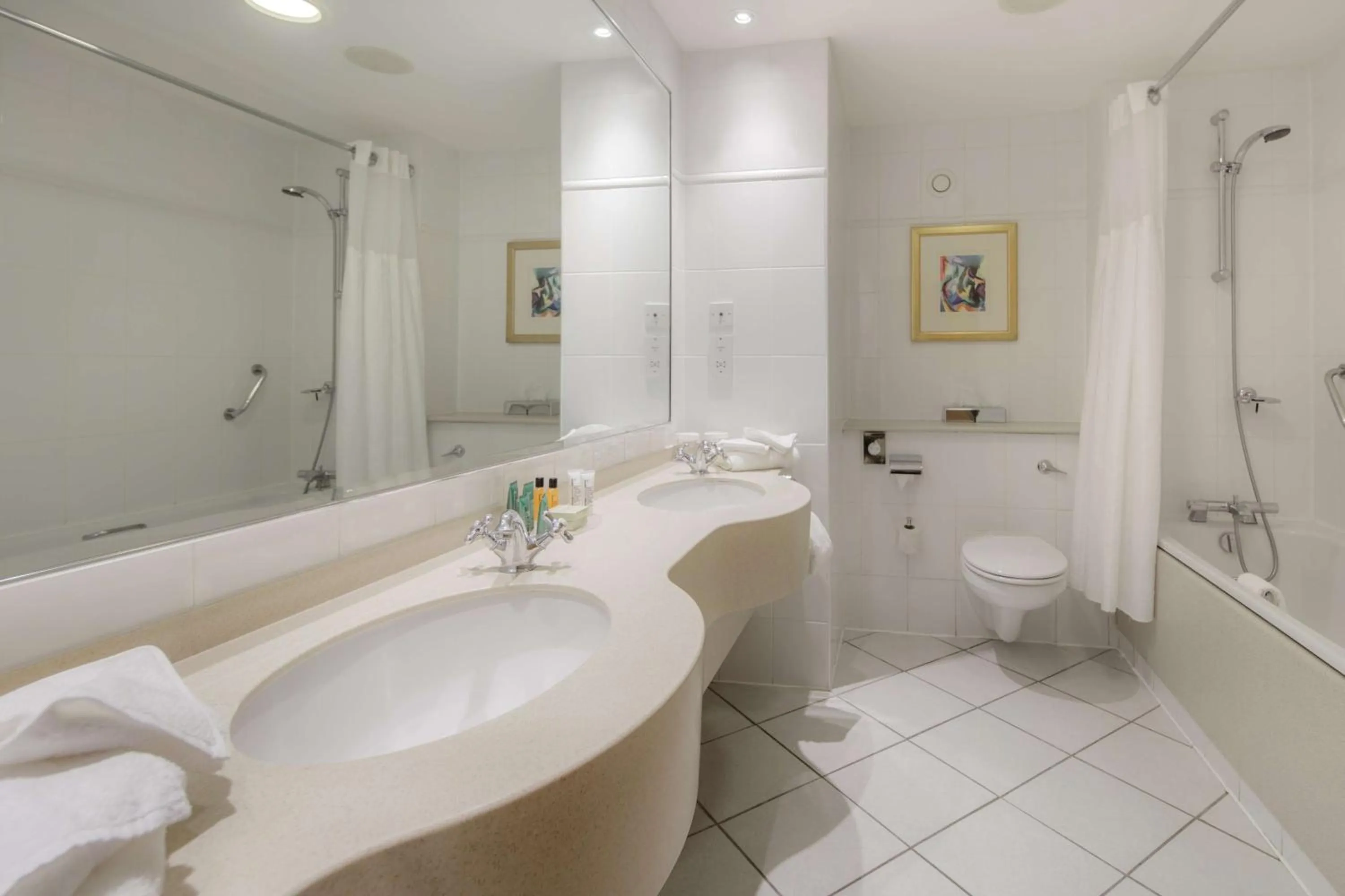 Bathroom in Doubletree by Hilton Belfast Templepatrick