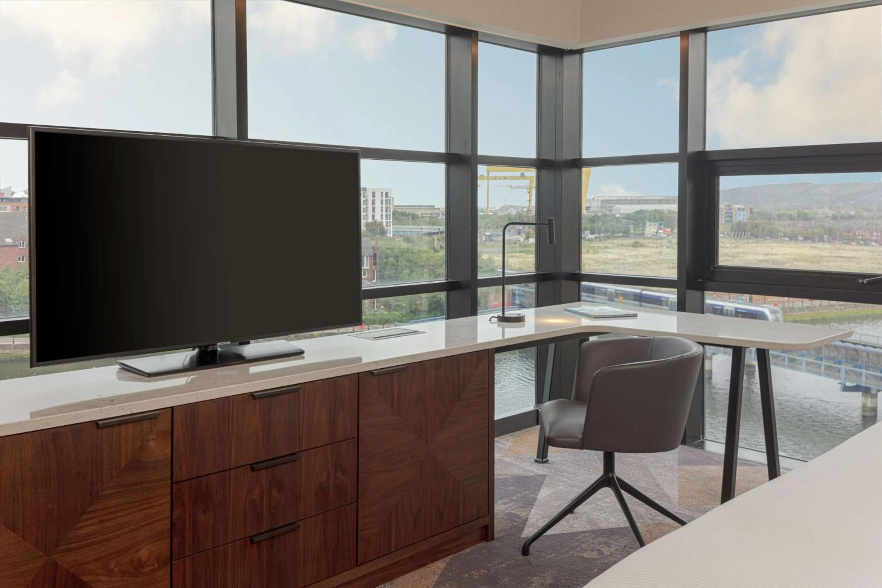 TV and multimedia in Hilton Belfast