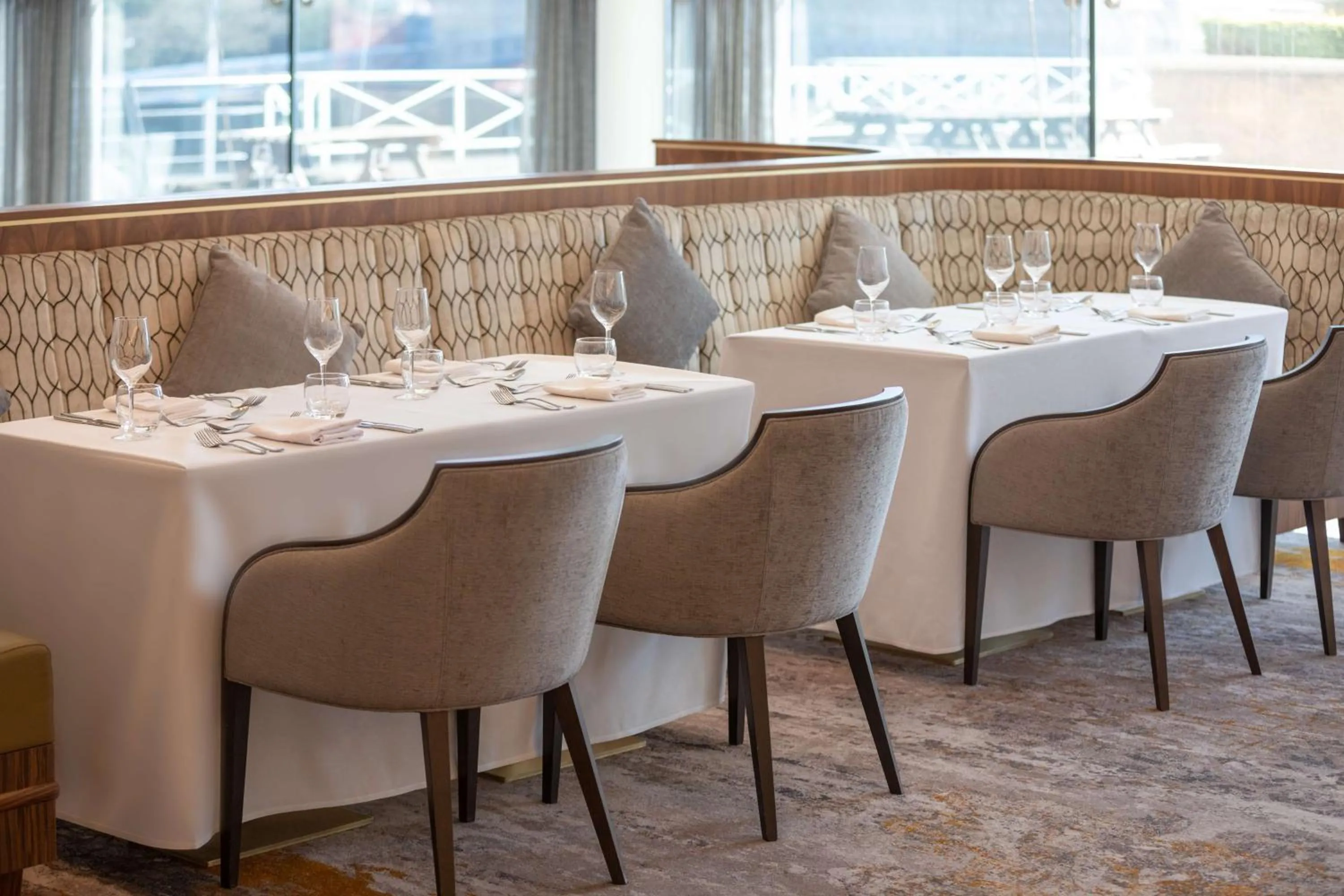 Restaurant/places to eat in Hilton Belfast