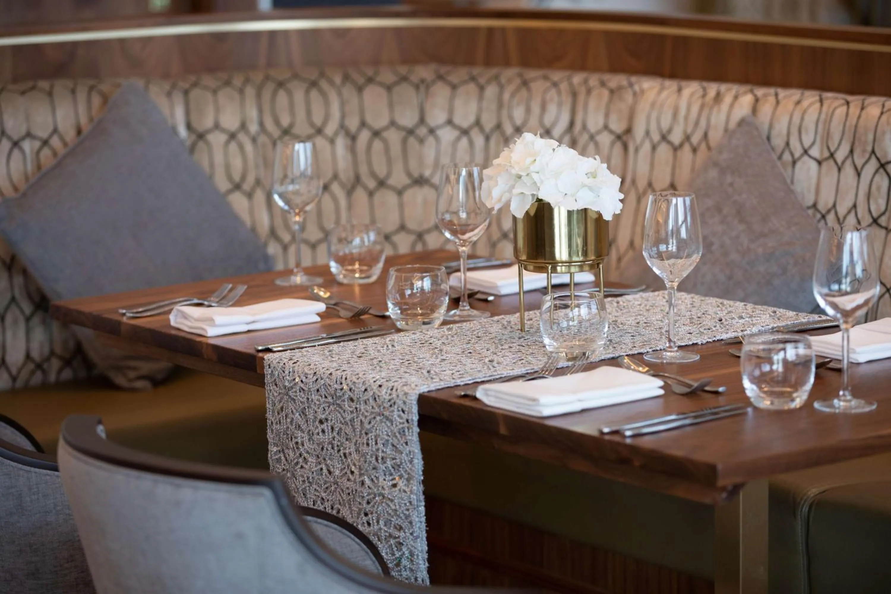 Restaurant/places to eat in Hilton Belfast