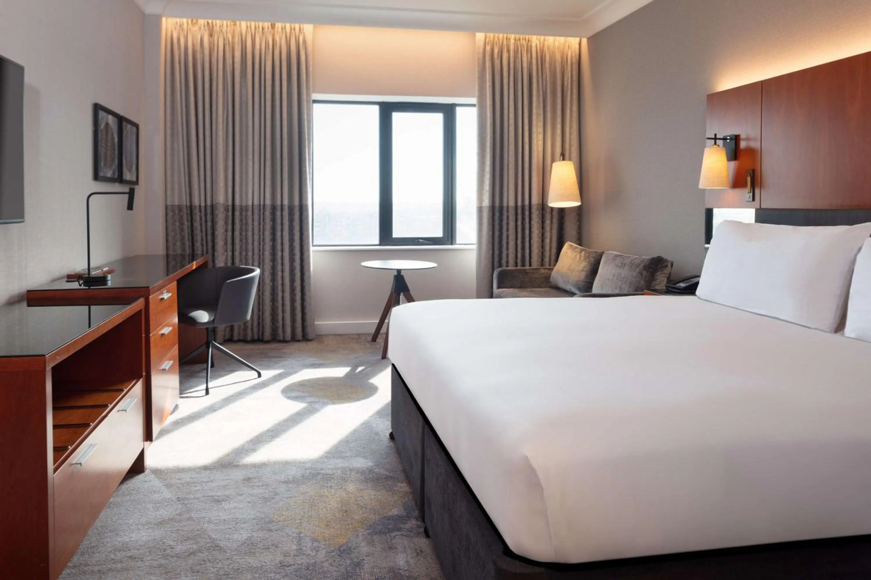 Bedroom, Bed in Hilton Belfast