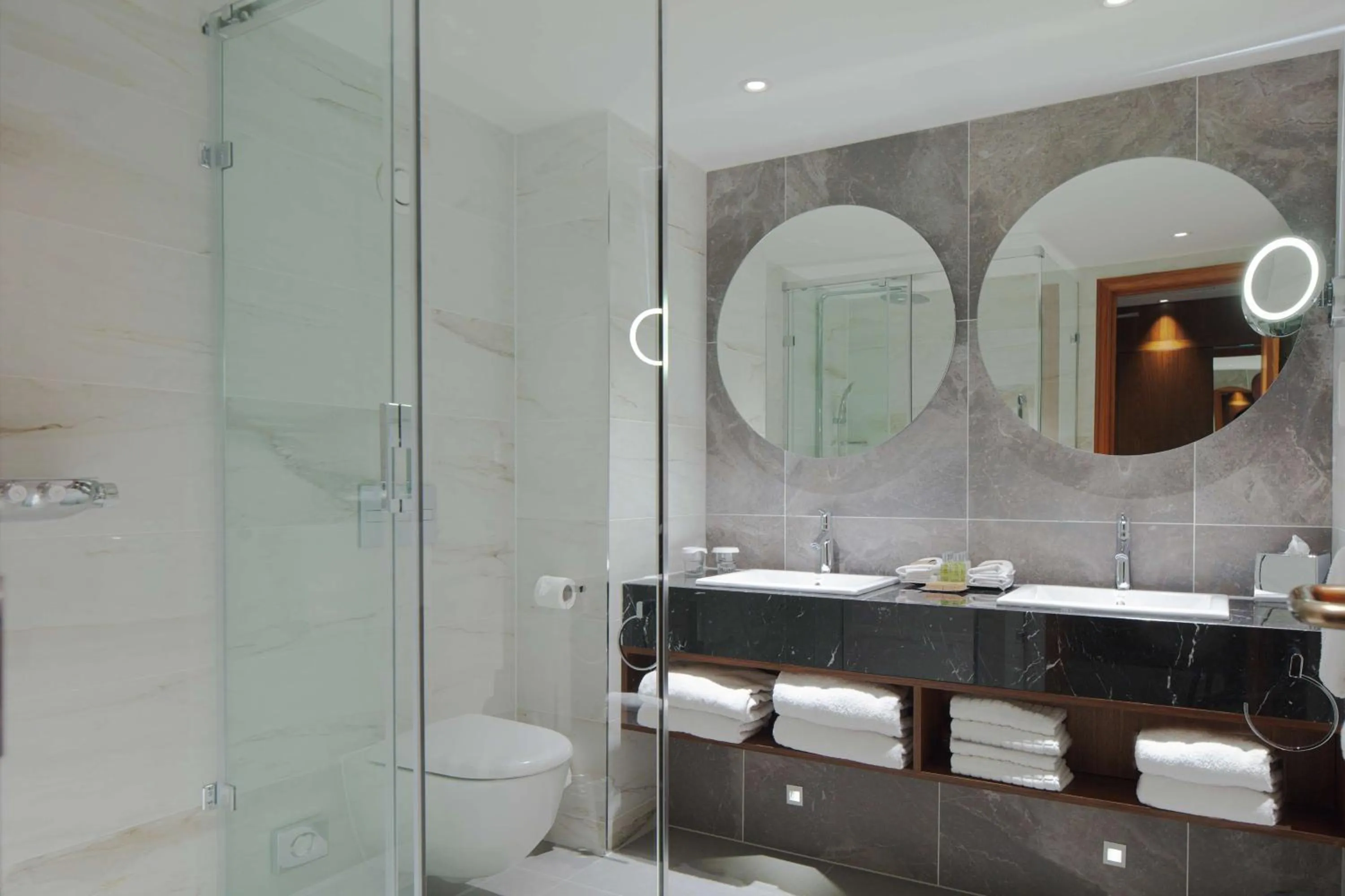 Bathroom in Hilton Belfast