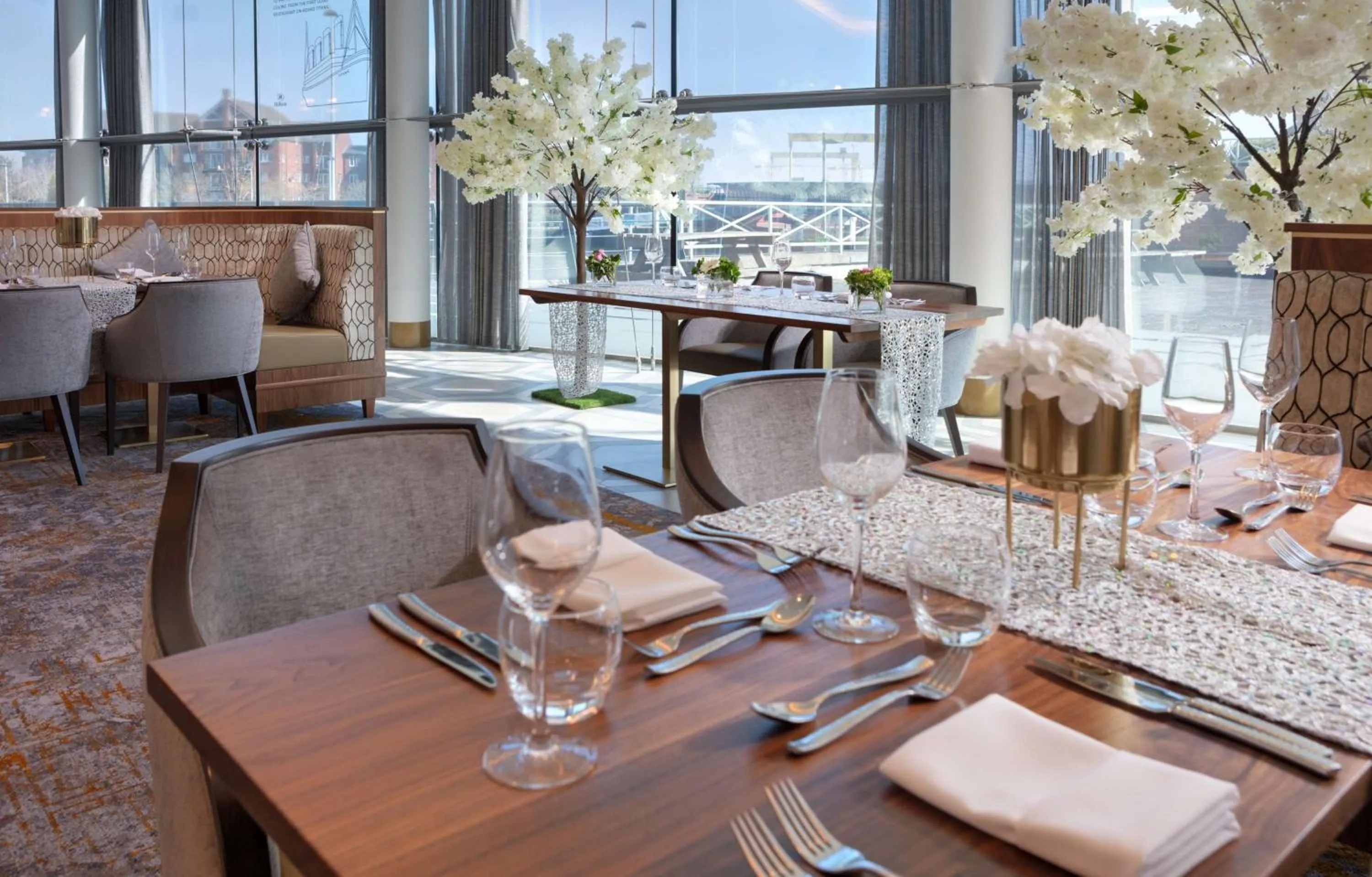 Restaurant/places to eat in Hilton Belfast