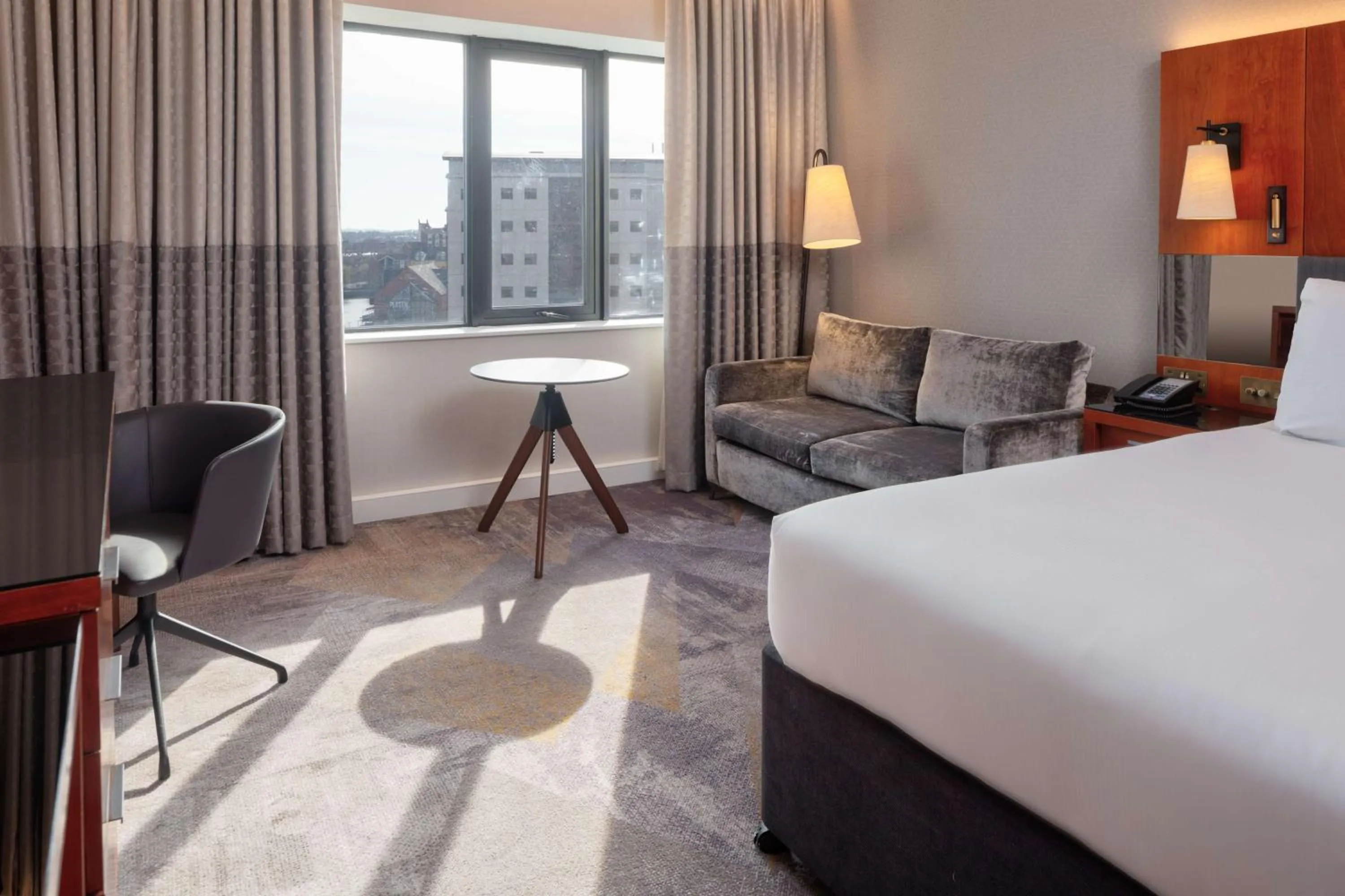 Bedroom, Bed in Hilton Belfast