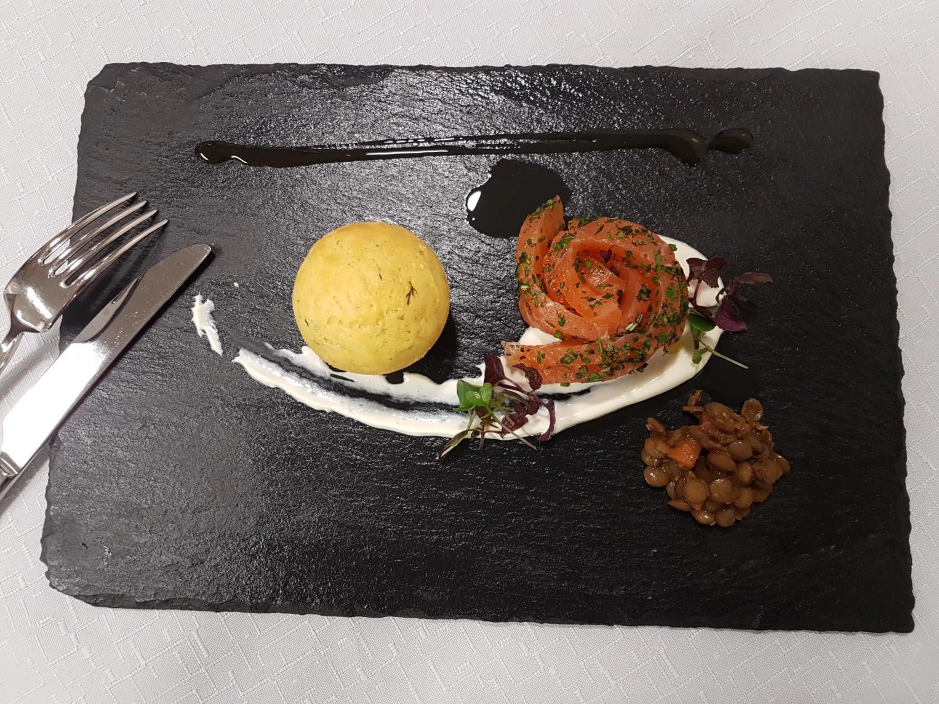 Food in Molaris Lodge