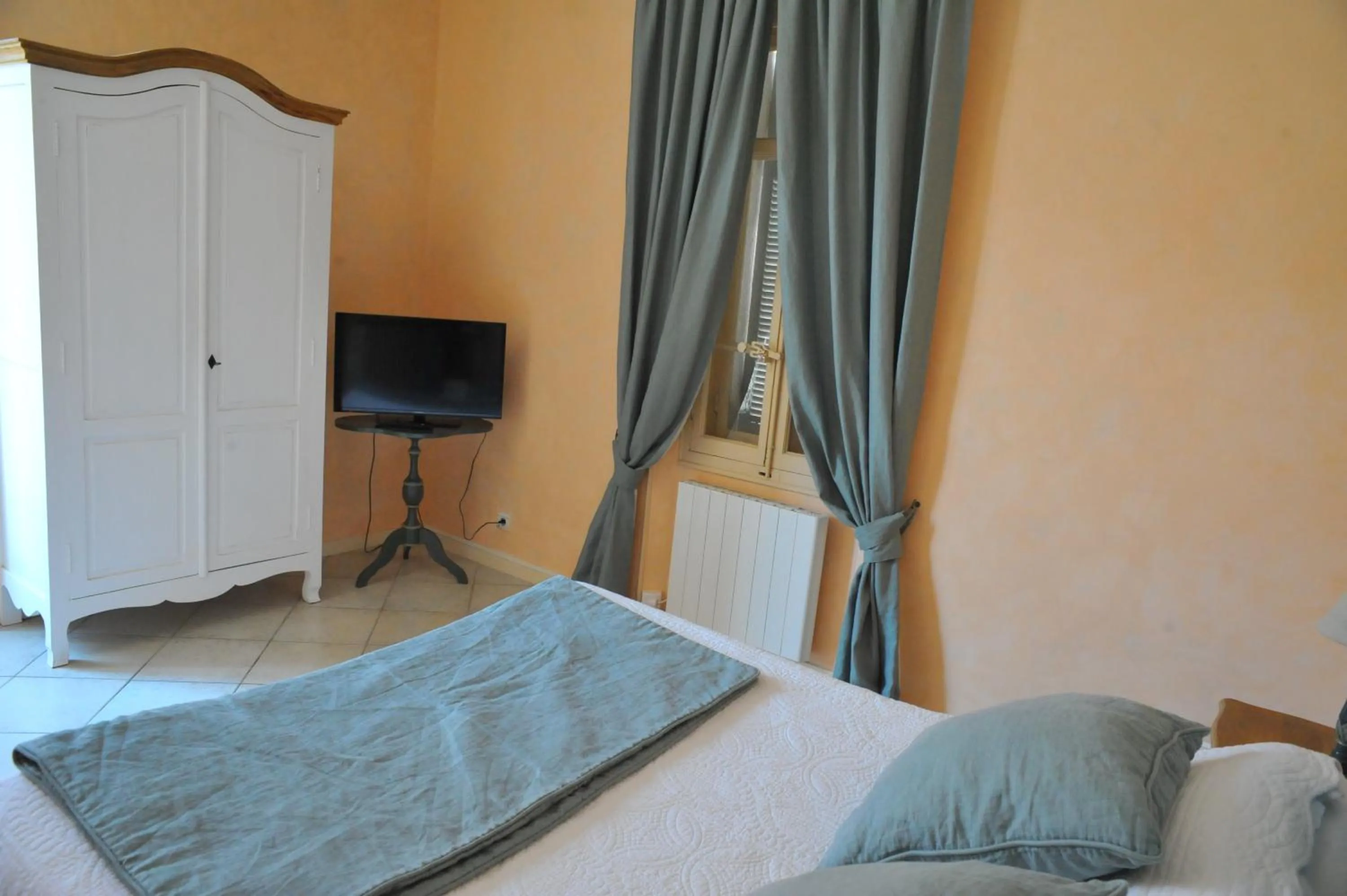 Bed in Villa Valflor chambres d'hôtes et appartements