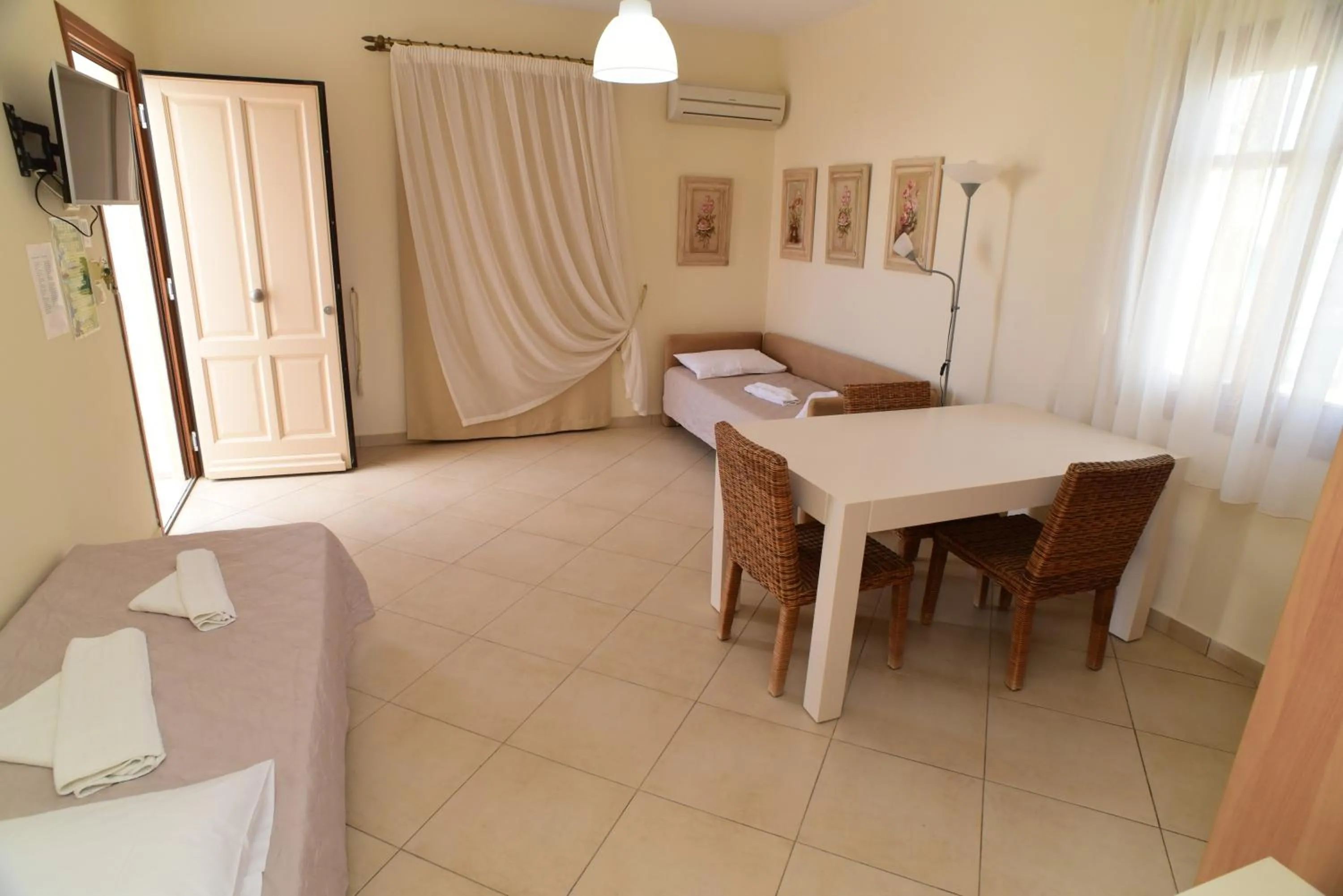 Bed in Margaritari Hotel