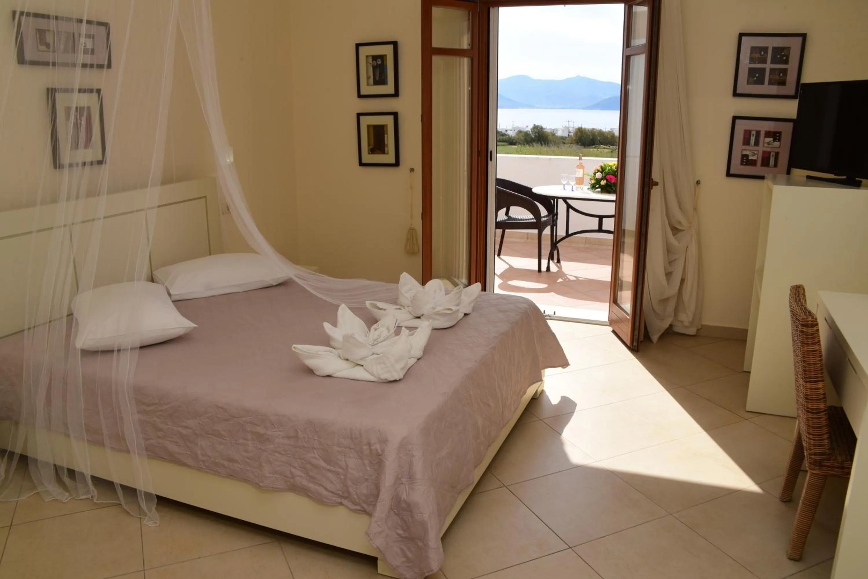 Bed in Margaritari Hotel