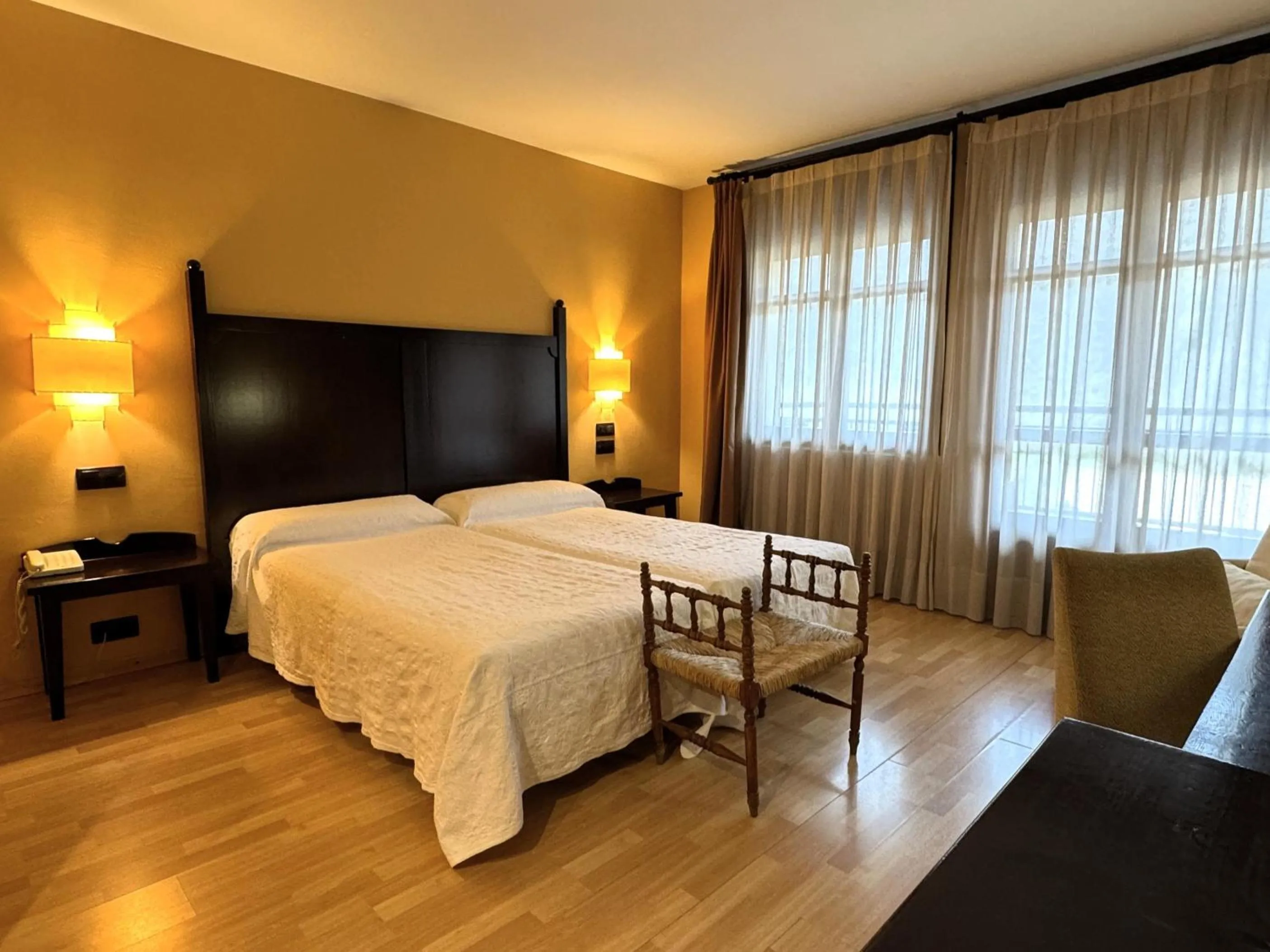 Photo of the whole room, Bed in Hotel Cotiella