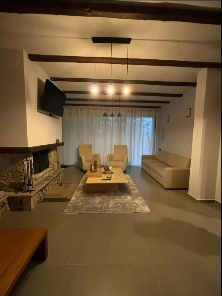 Vathyskia Guesthouse