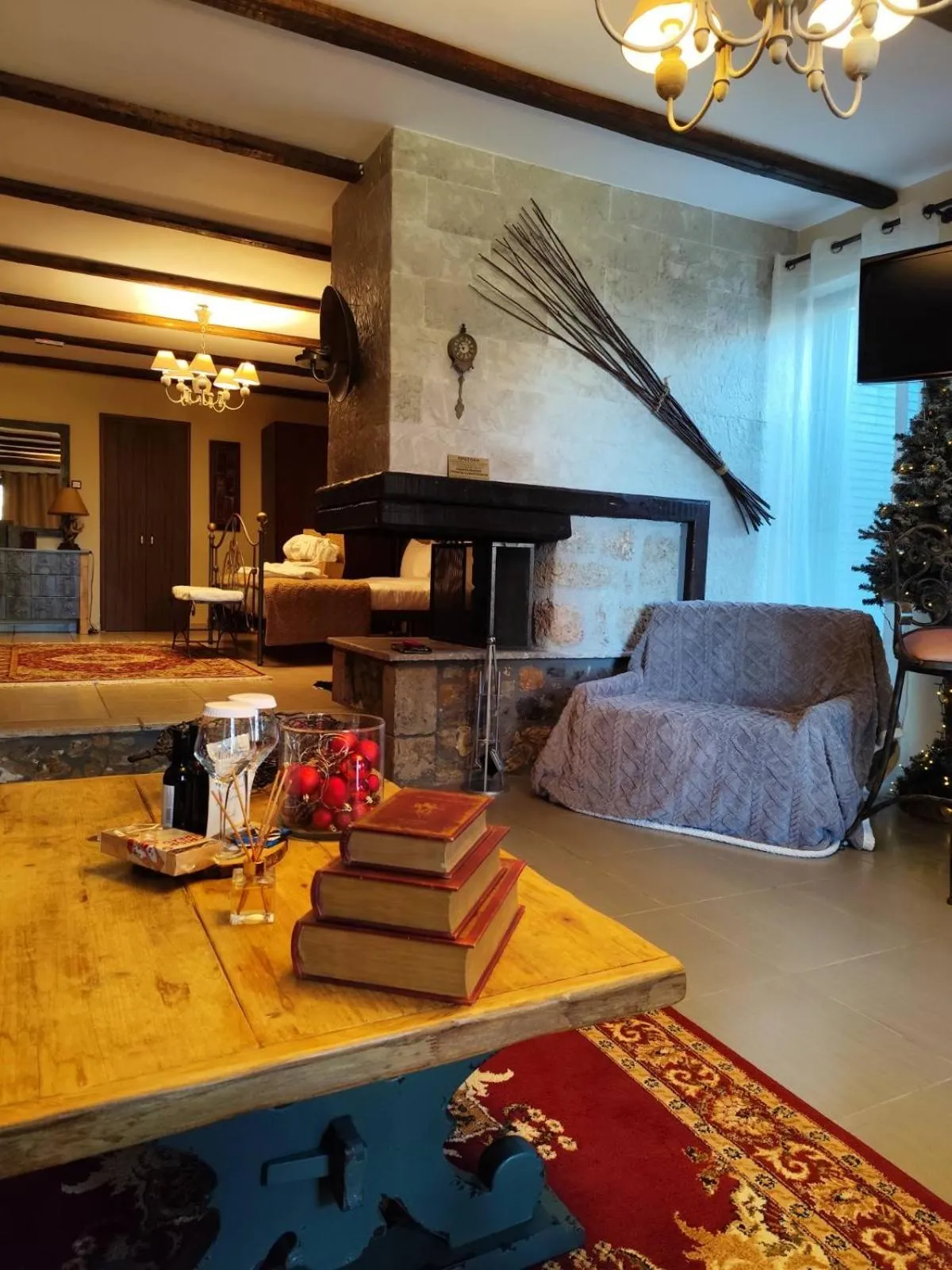 Bed in Vathyskia Guesthouse