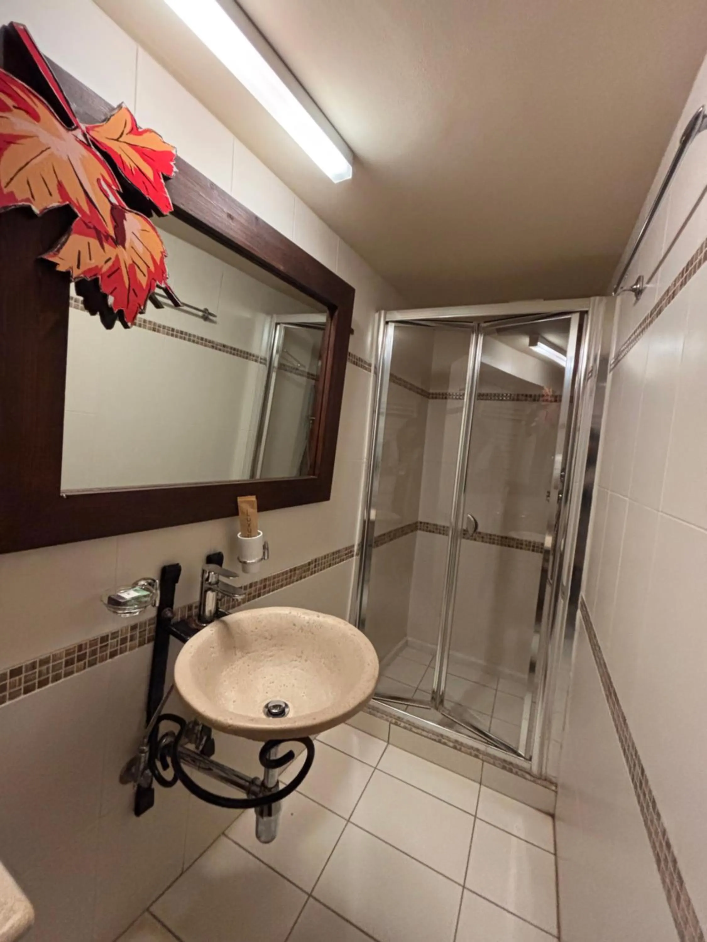 Bathroom in Vathyskia Guesthouse