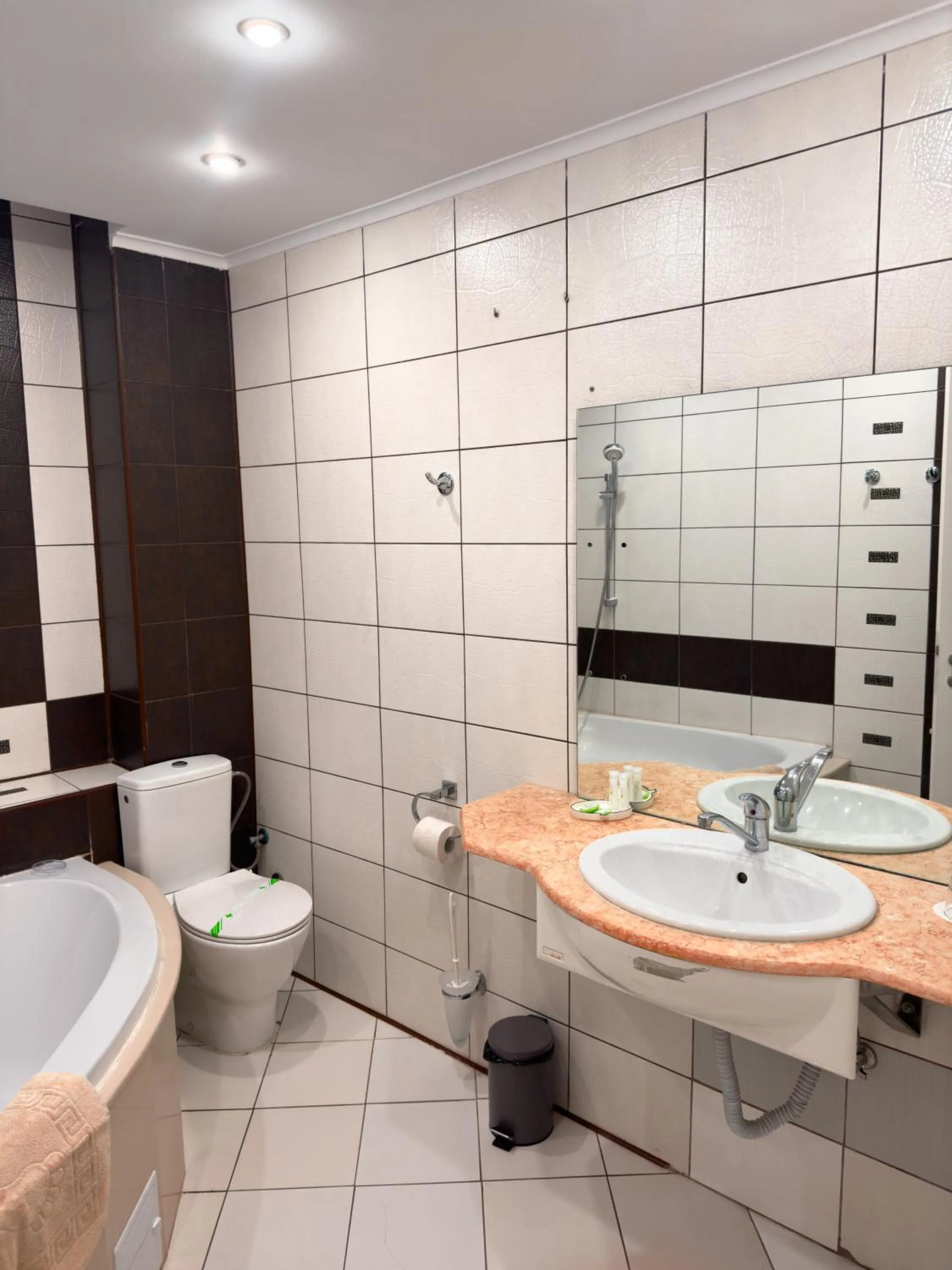 Shower in Francesca Residence