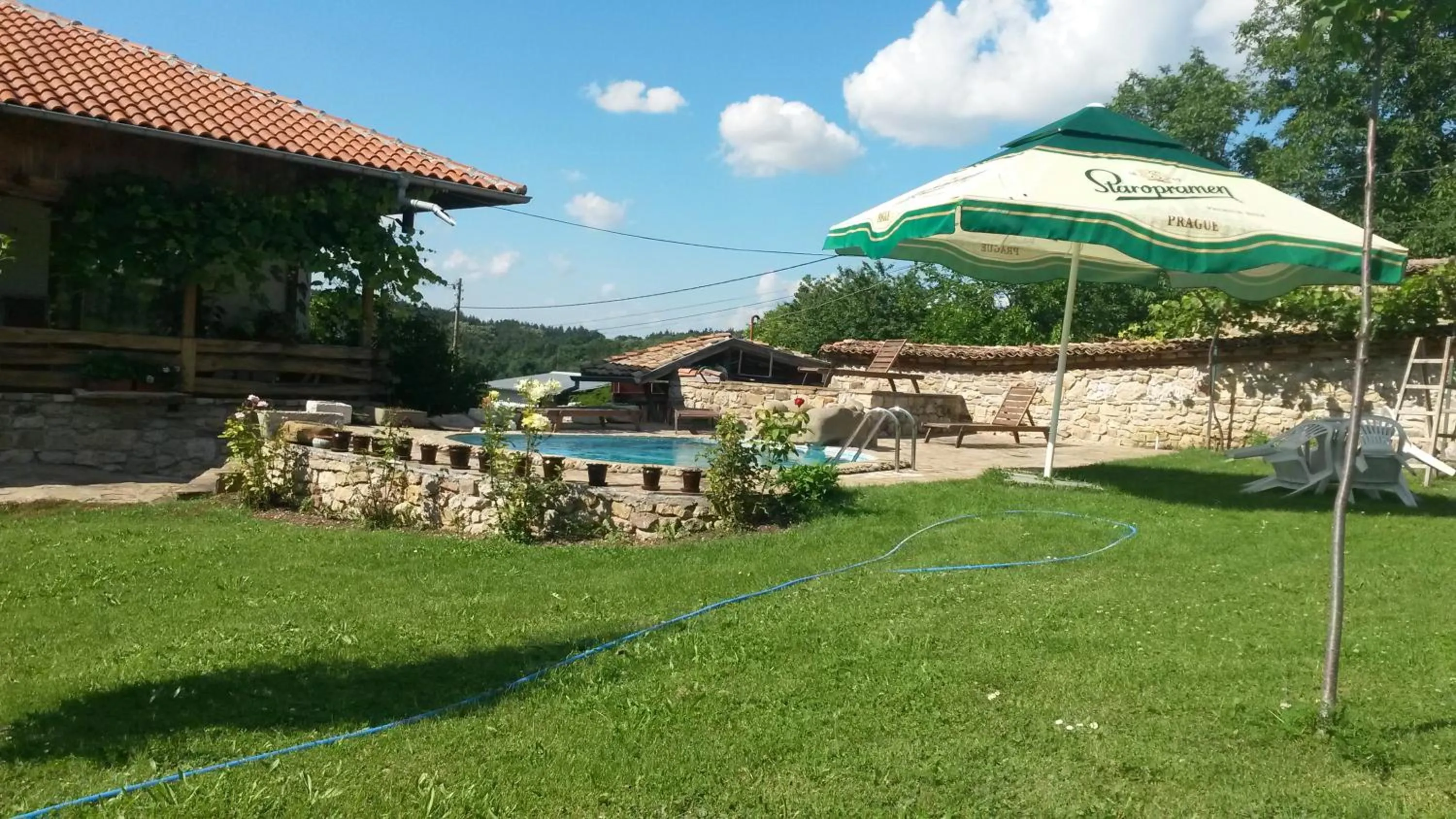 Swimming pool in Hotel Pri Chakara