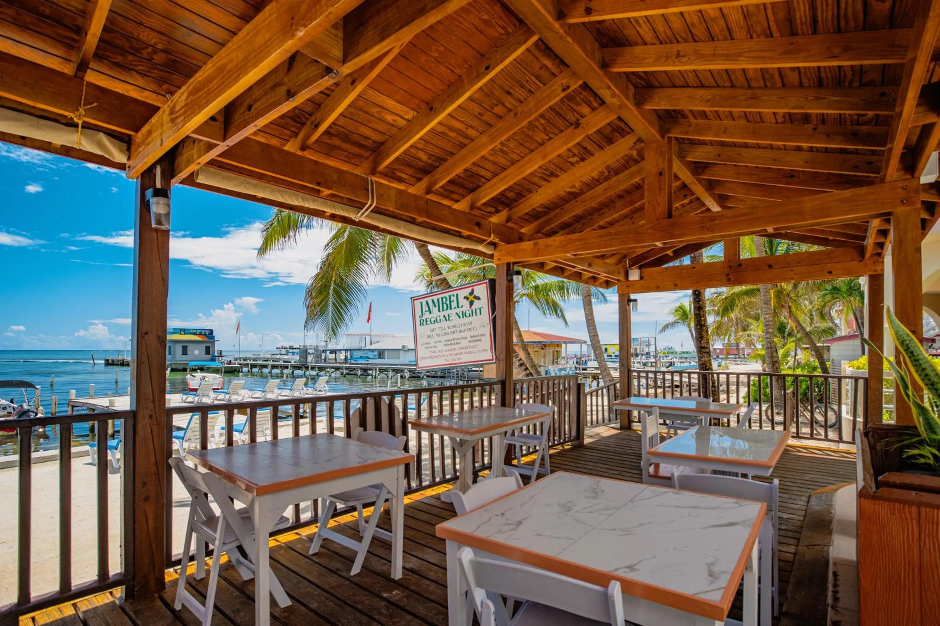 Restaurant/places to eat in SunBreeze Suites