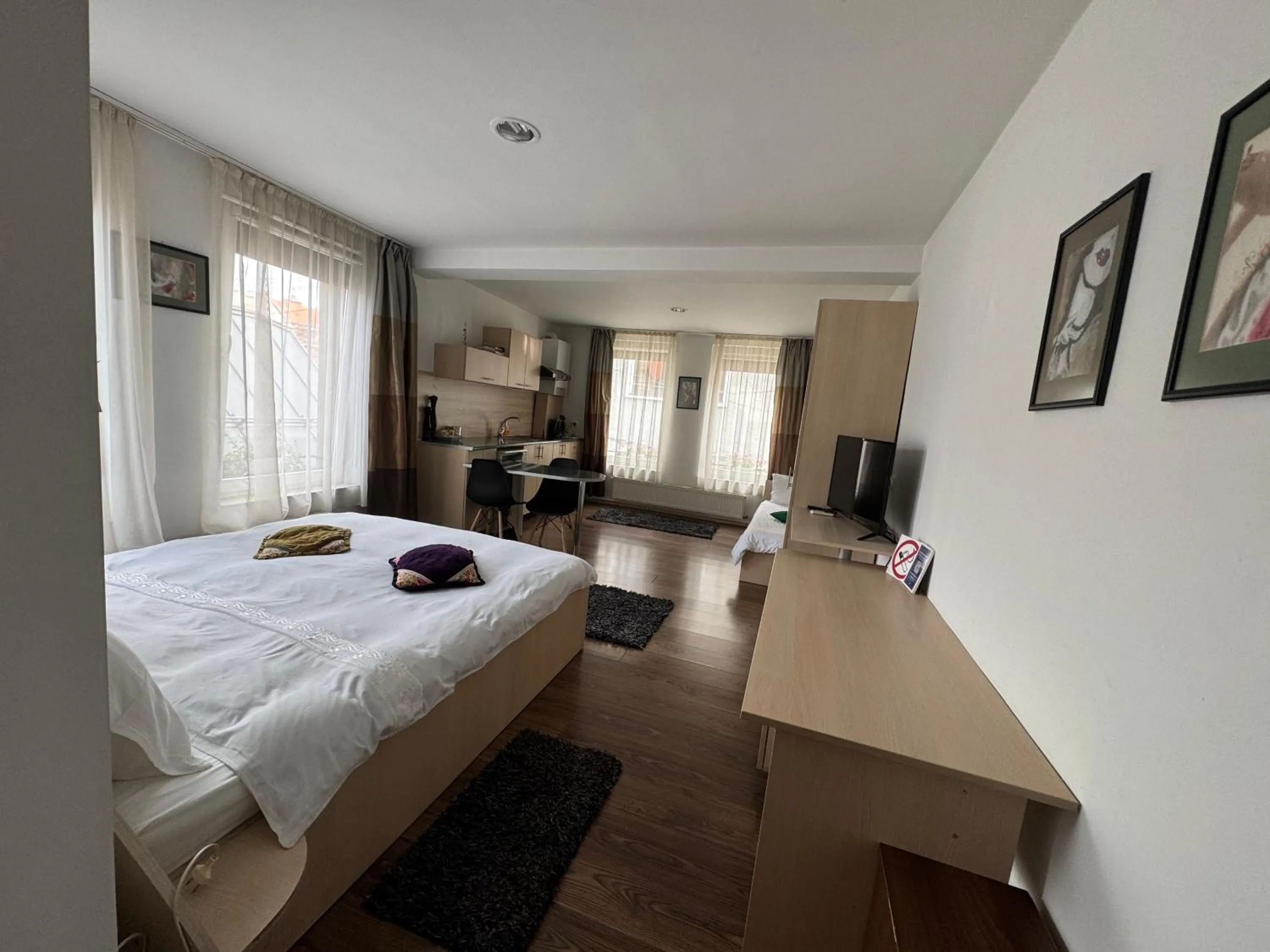 View (from property/room), Bed in Lucas 10 Apartments