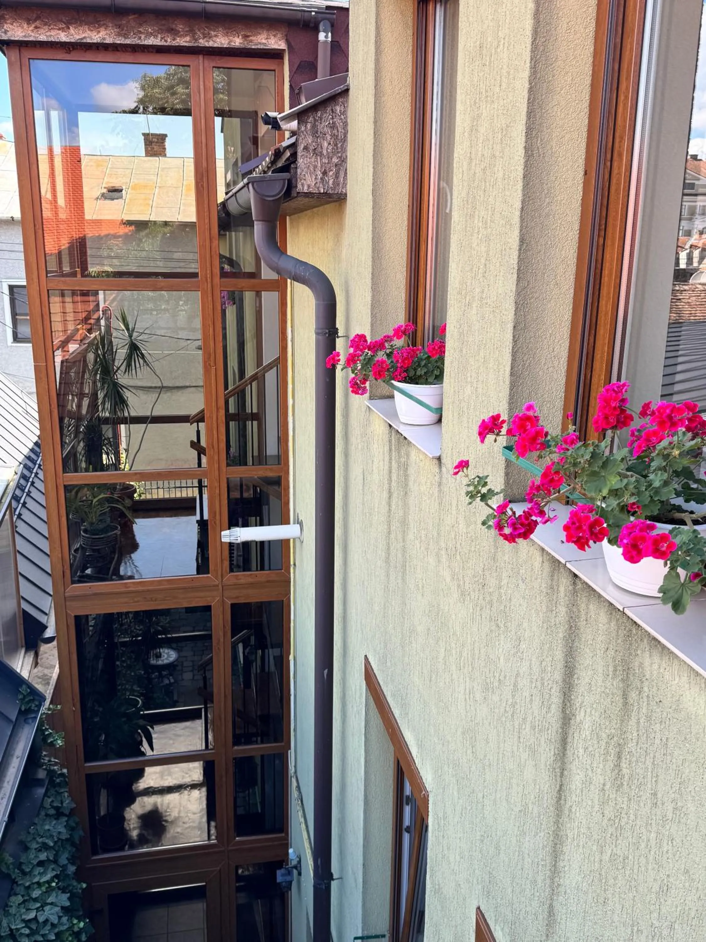 Property building in Lucas 10 Apartments