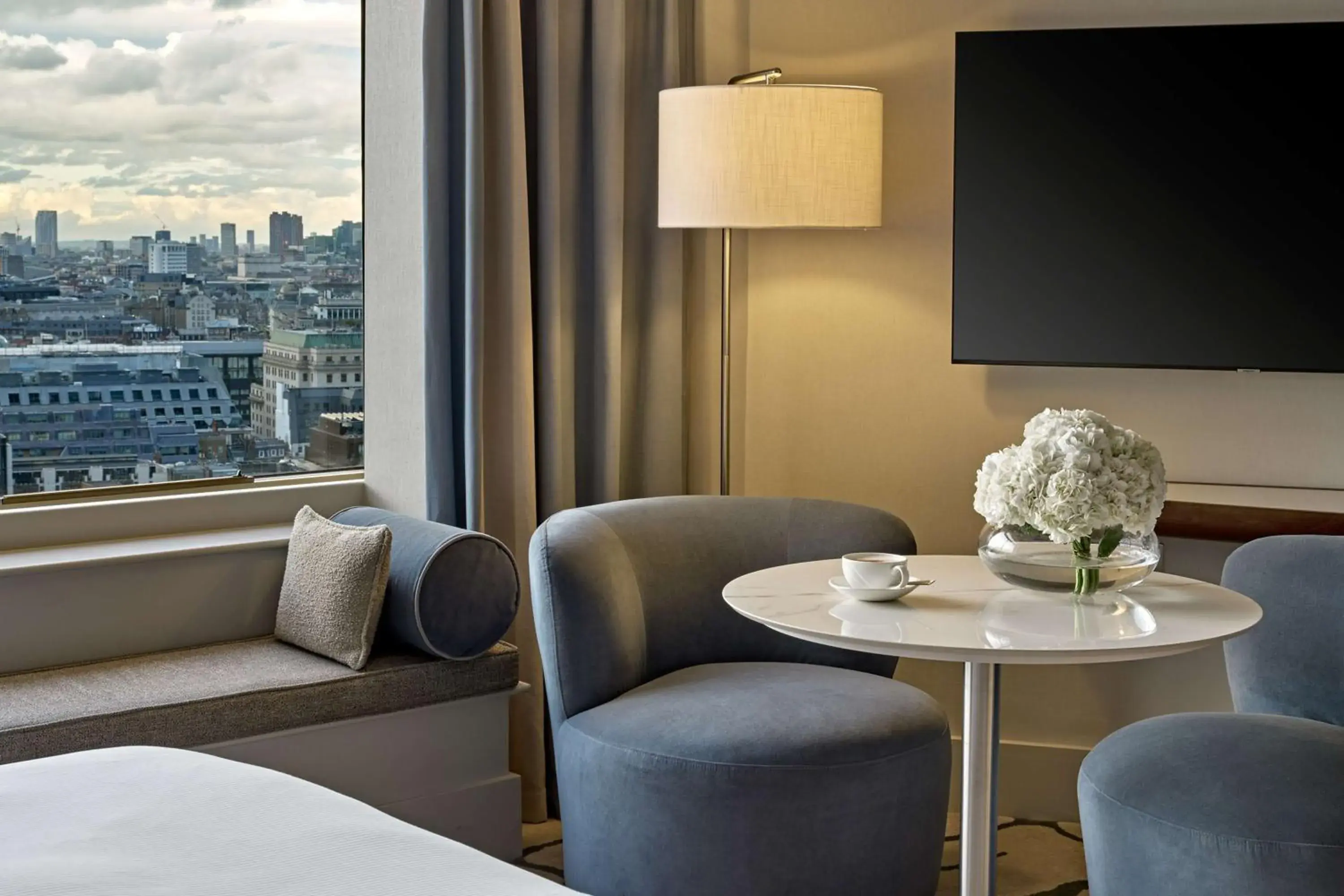 Executive King Room in London Hilton on Park Lane Executive King Room in London Hilton on Park Lane