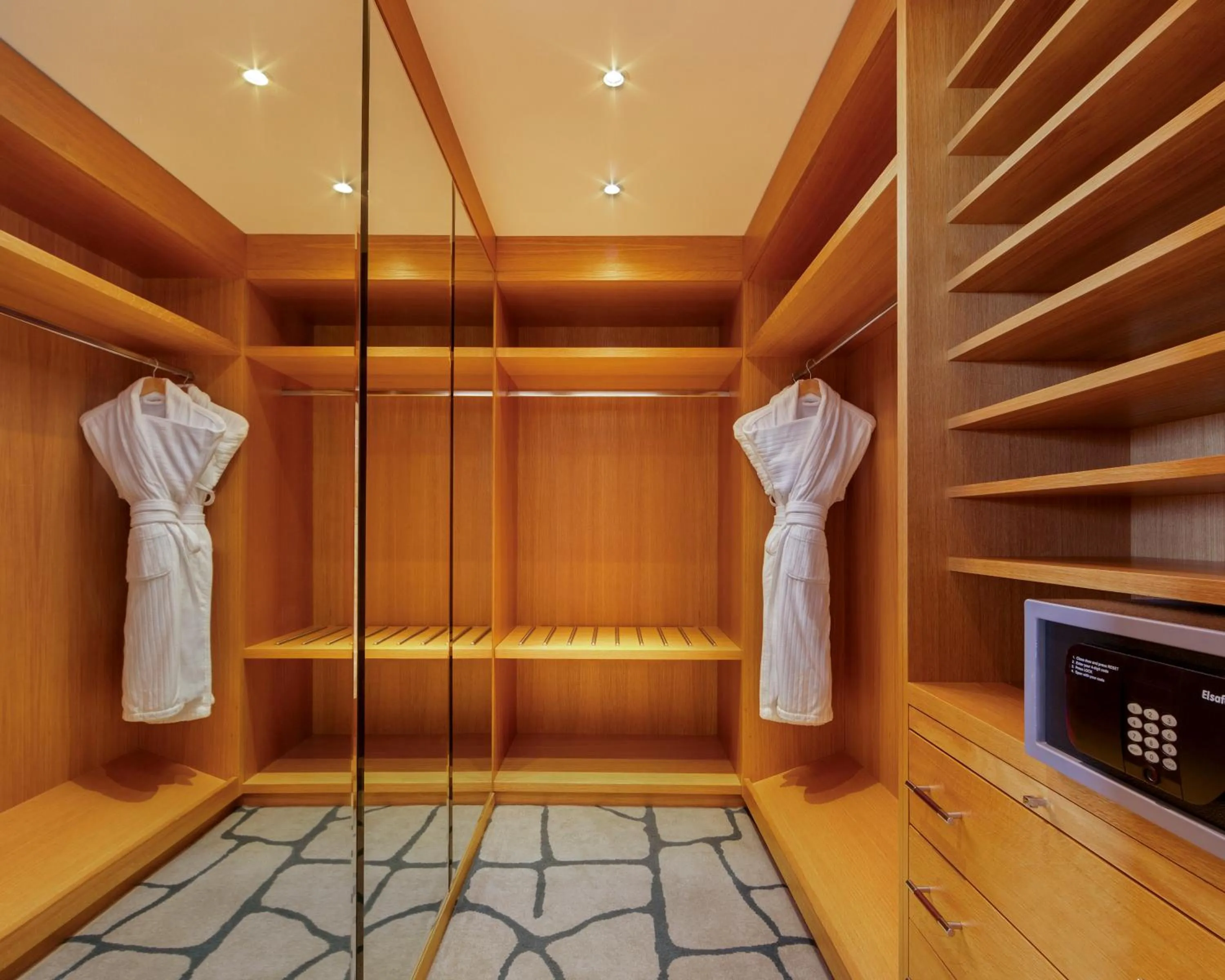 wardrobe in London Hilton on Park Lane