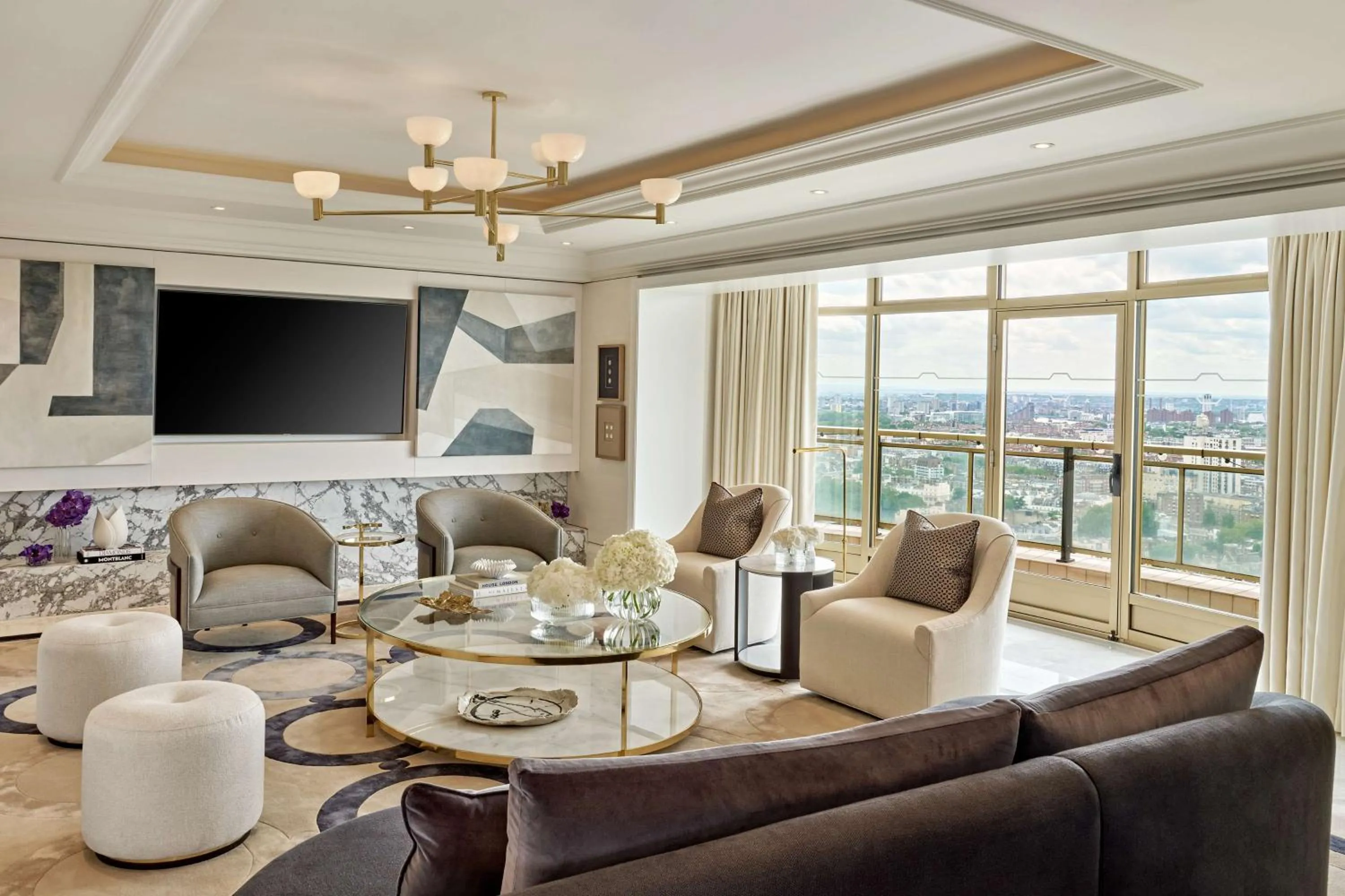 Living room in London Hilton on Park Lane