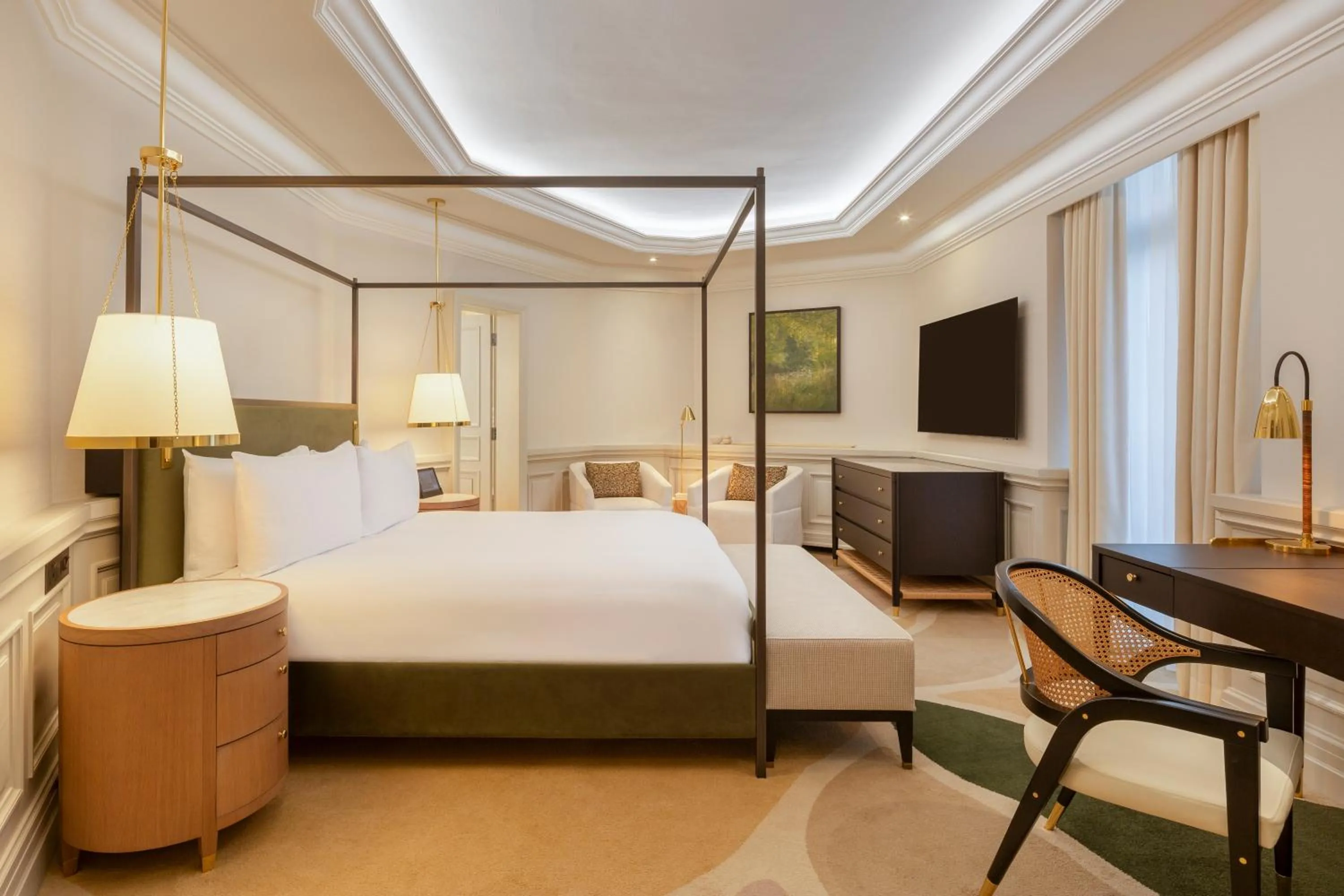 Bedroom, Bed in London Hilton on Park Lane