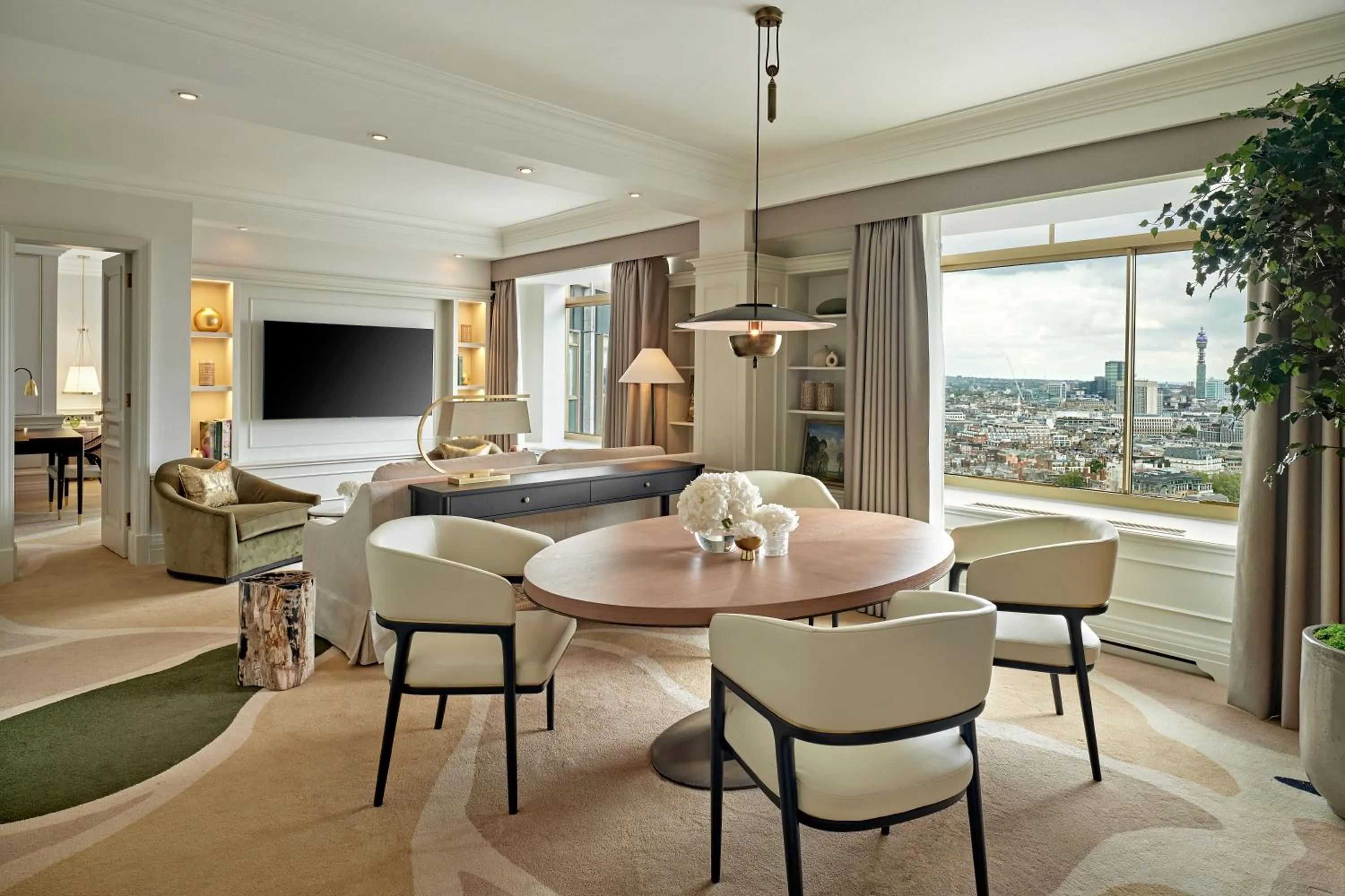 Living room in London Hilton on Park Lane