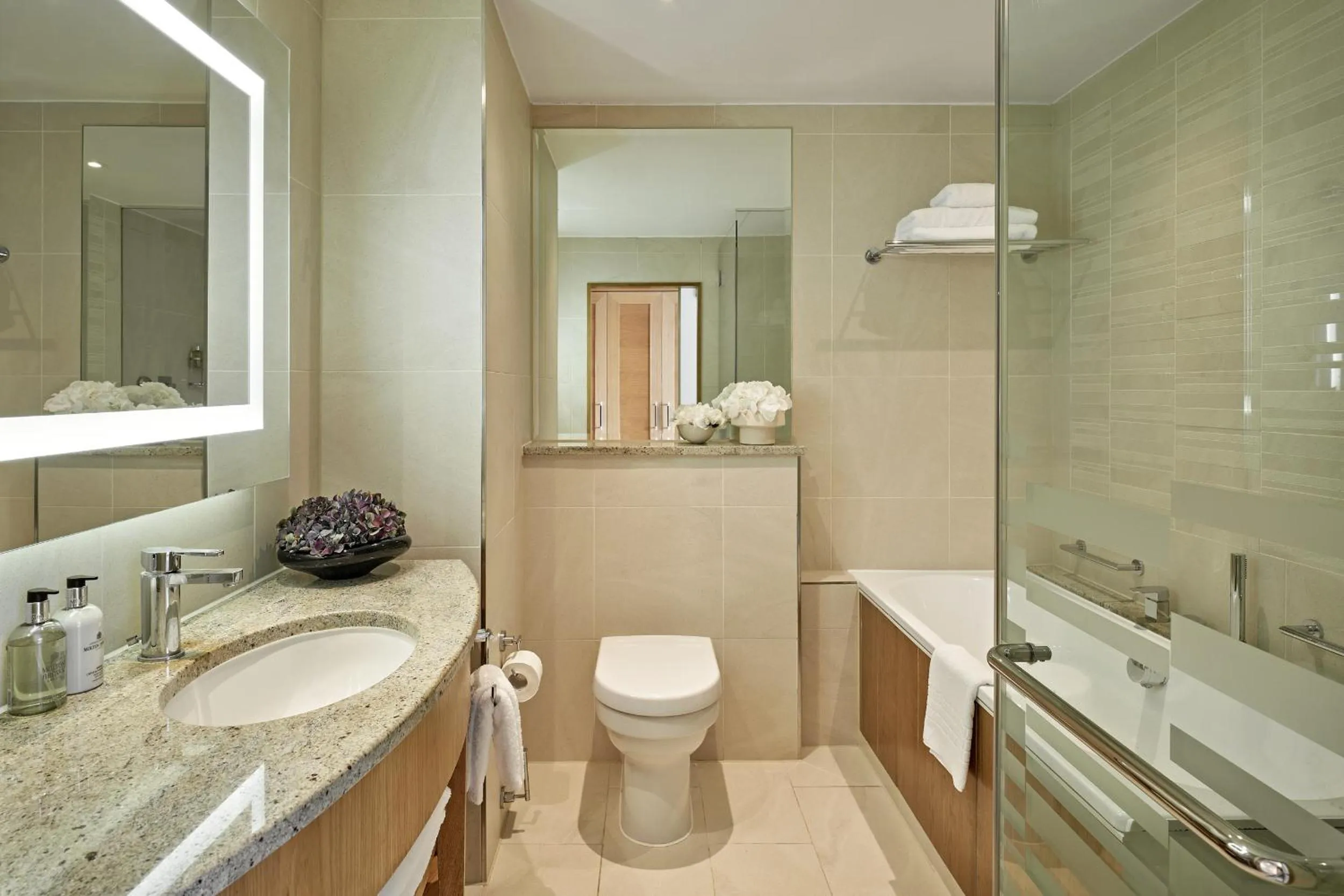Bathroom in London Hilton on Park Lane