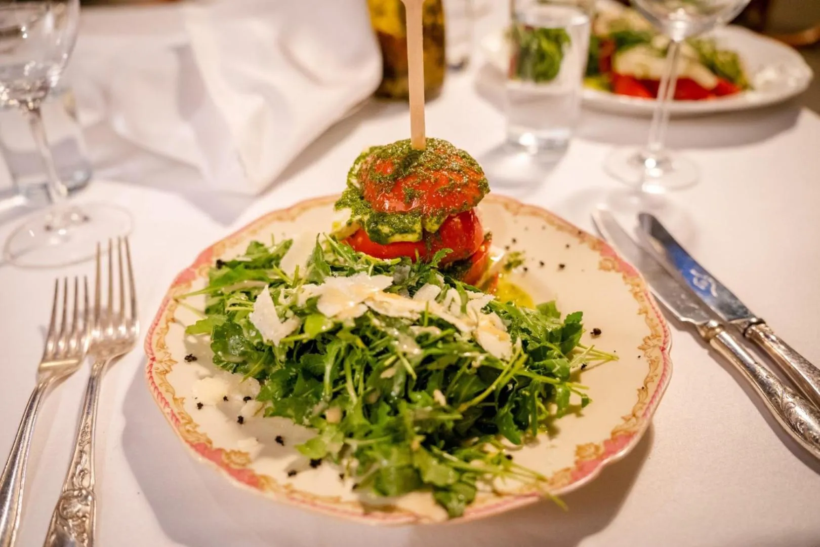 Restaurant/places to eat in Old Legends Hotel