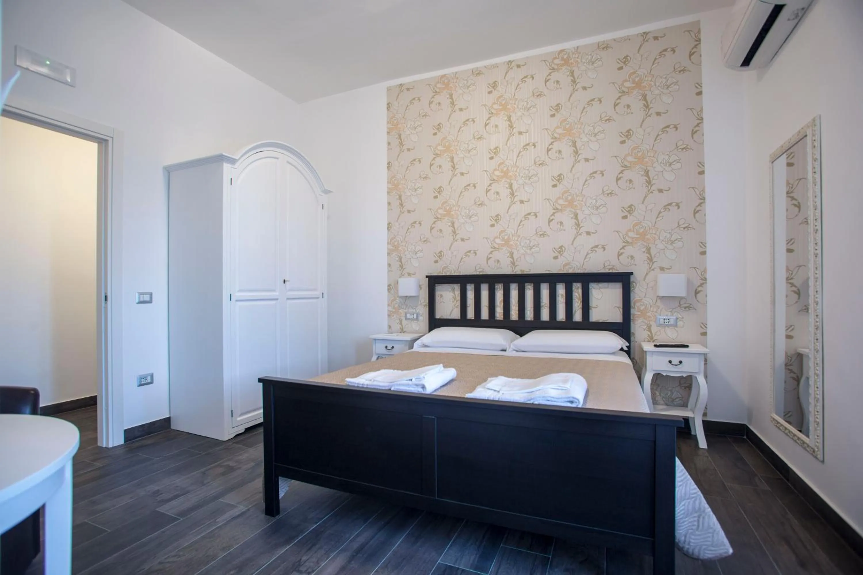 Bed in B&B Civico 41 Salerno