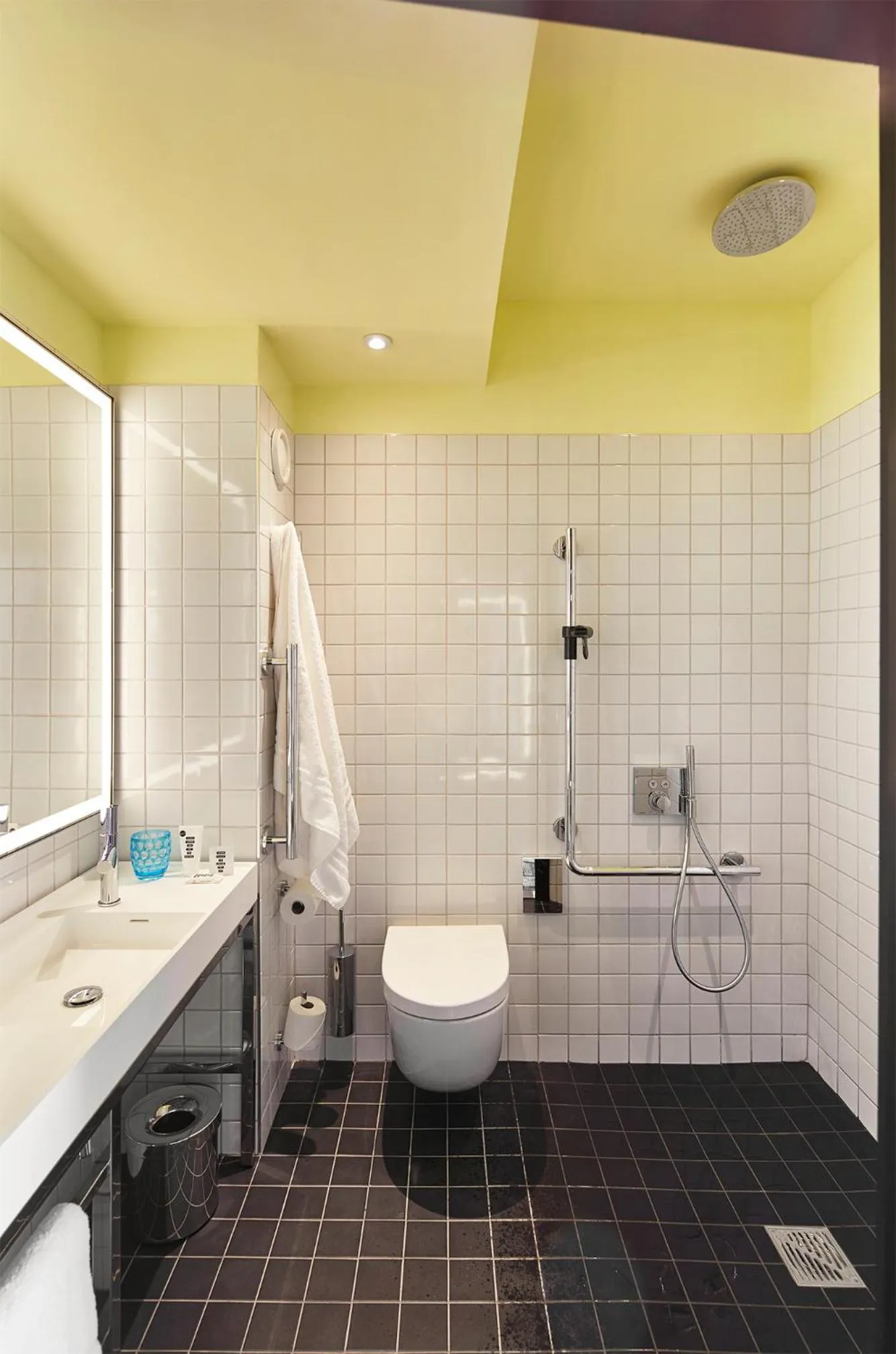 Bathroom in Mama Shelter London - Shoreditch