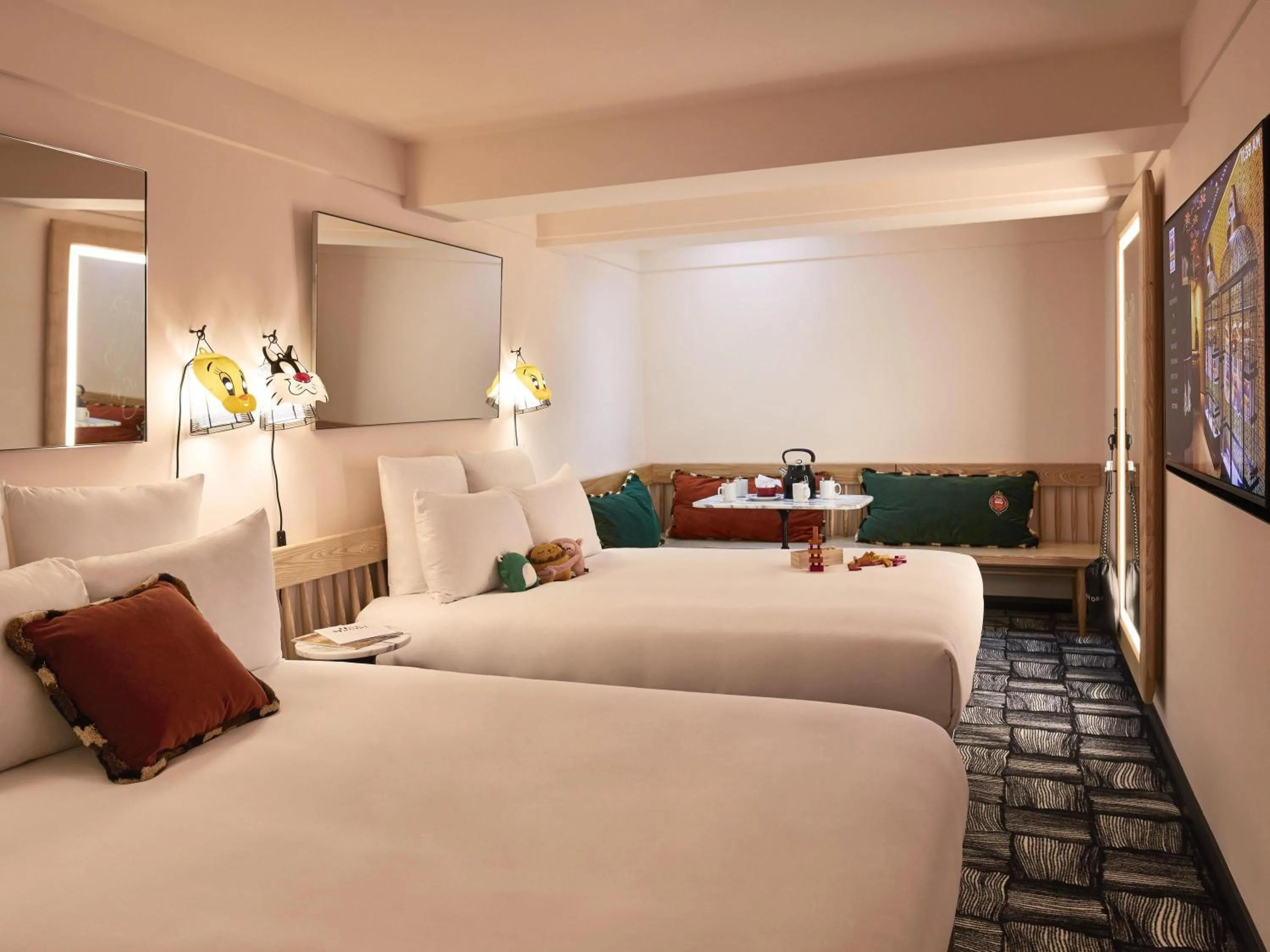 Bedroom, Bed in Mama Shelter London - Shoreditch