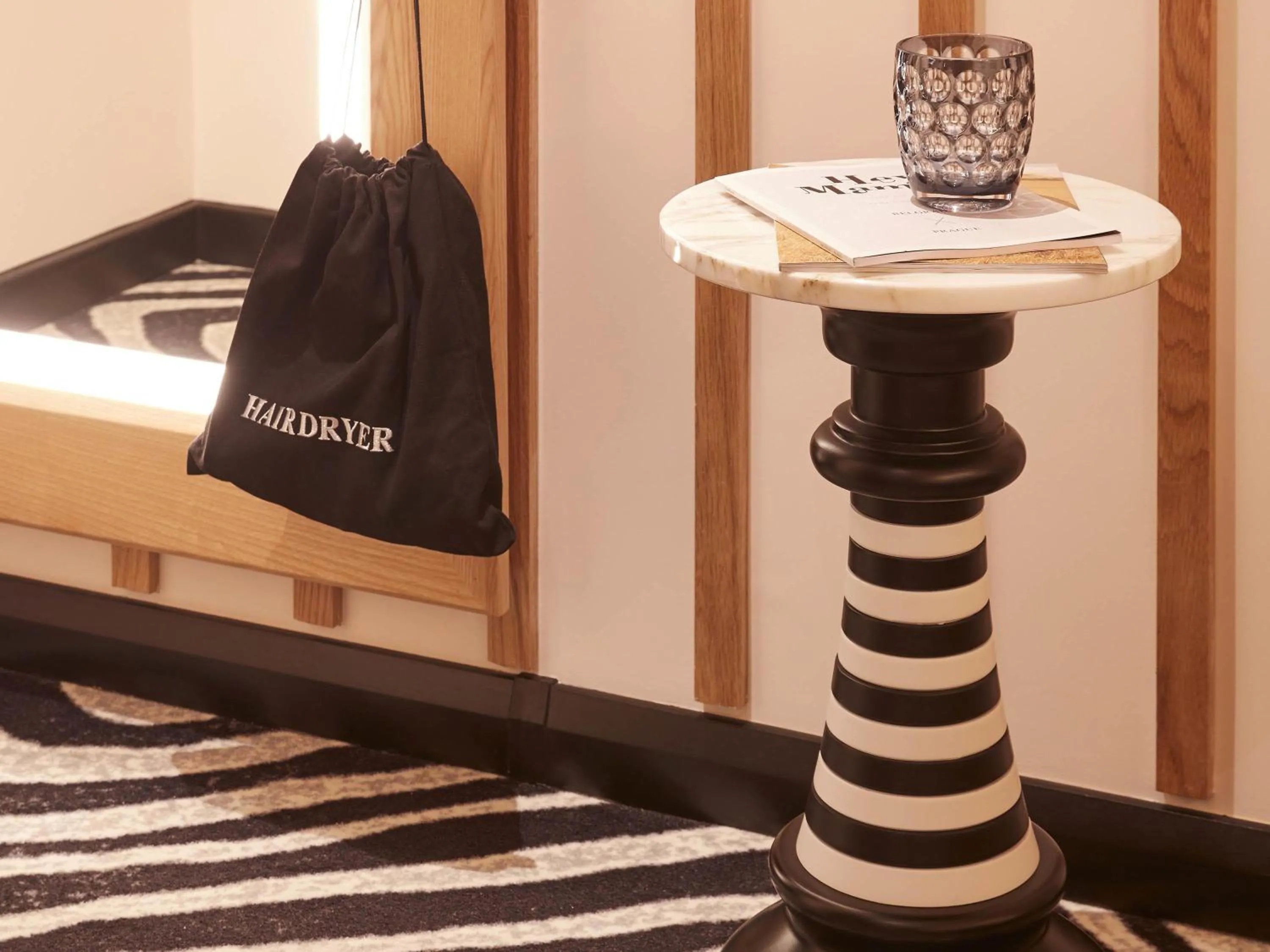 Bedroom, Bed in Mama Shelter London - Shoreditch