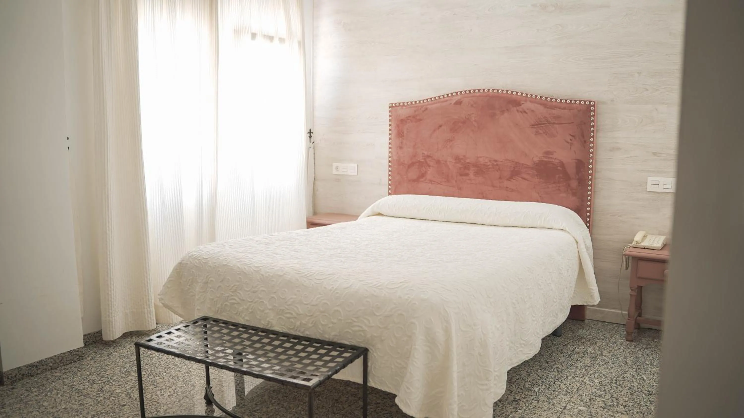 Bed in Hotel Restaurante Boabdil