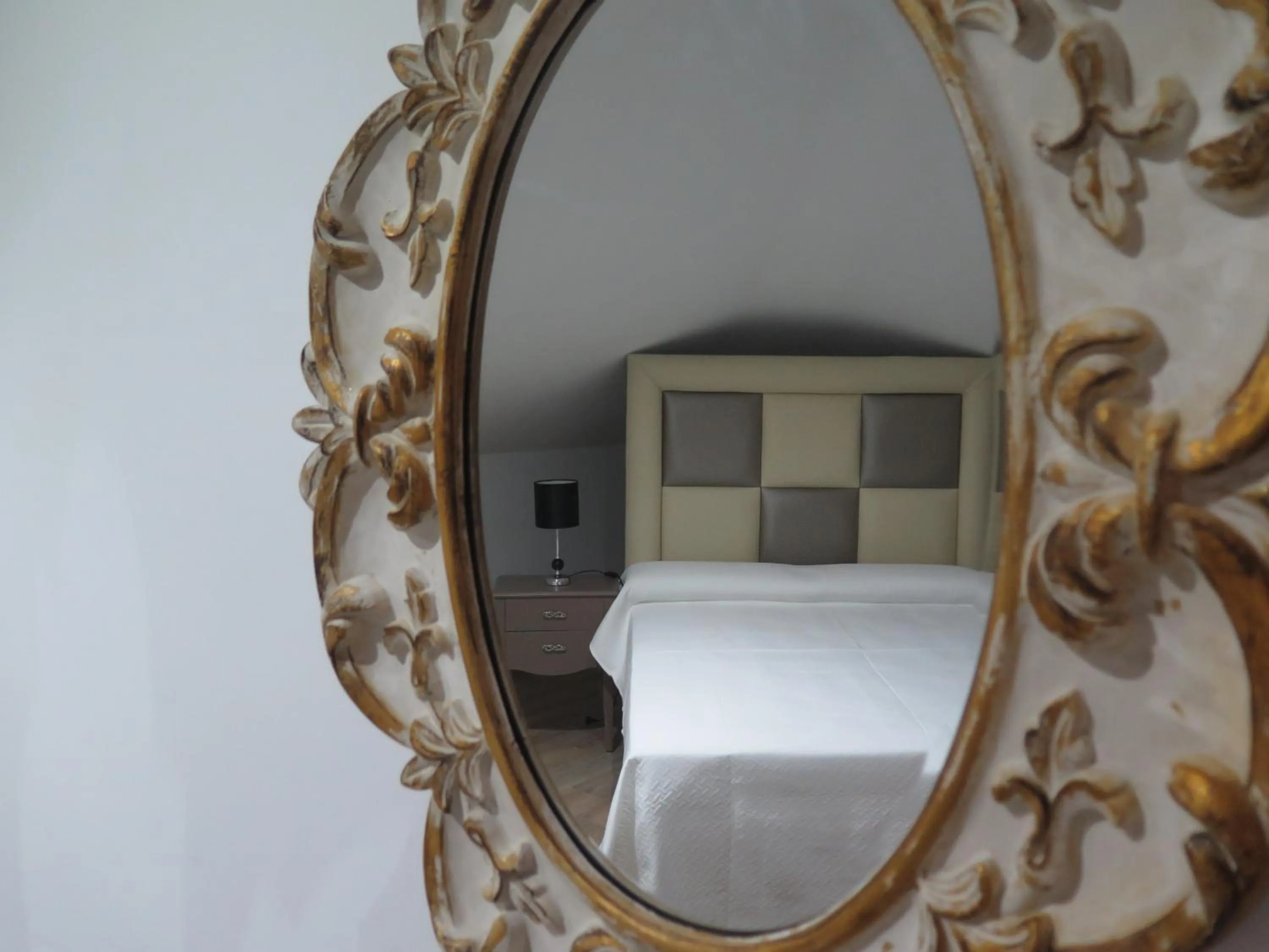 Bed in Hotel Restaurante Boabdil