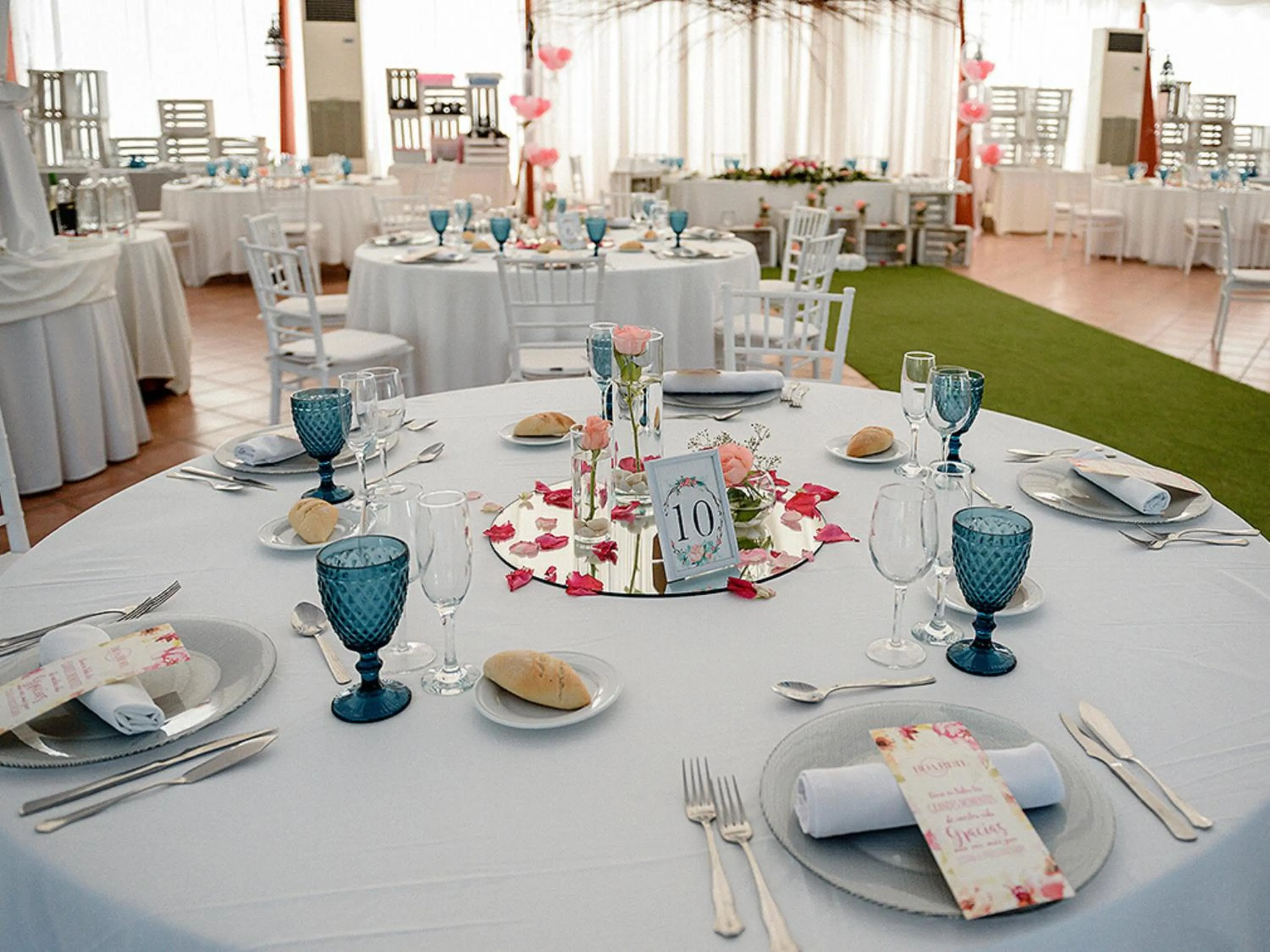 Property building in Hotel Restaurante Boabdil