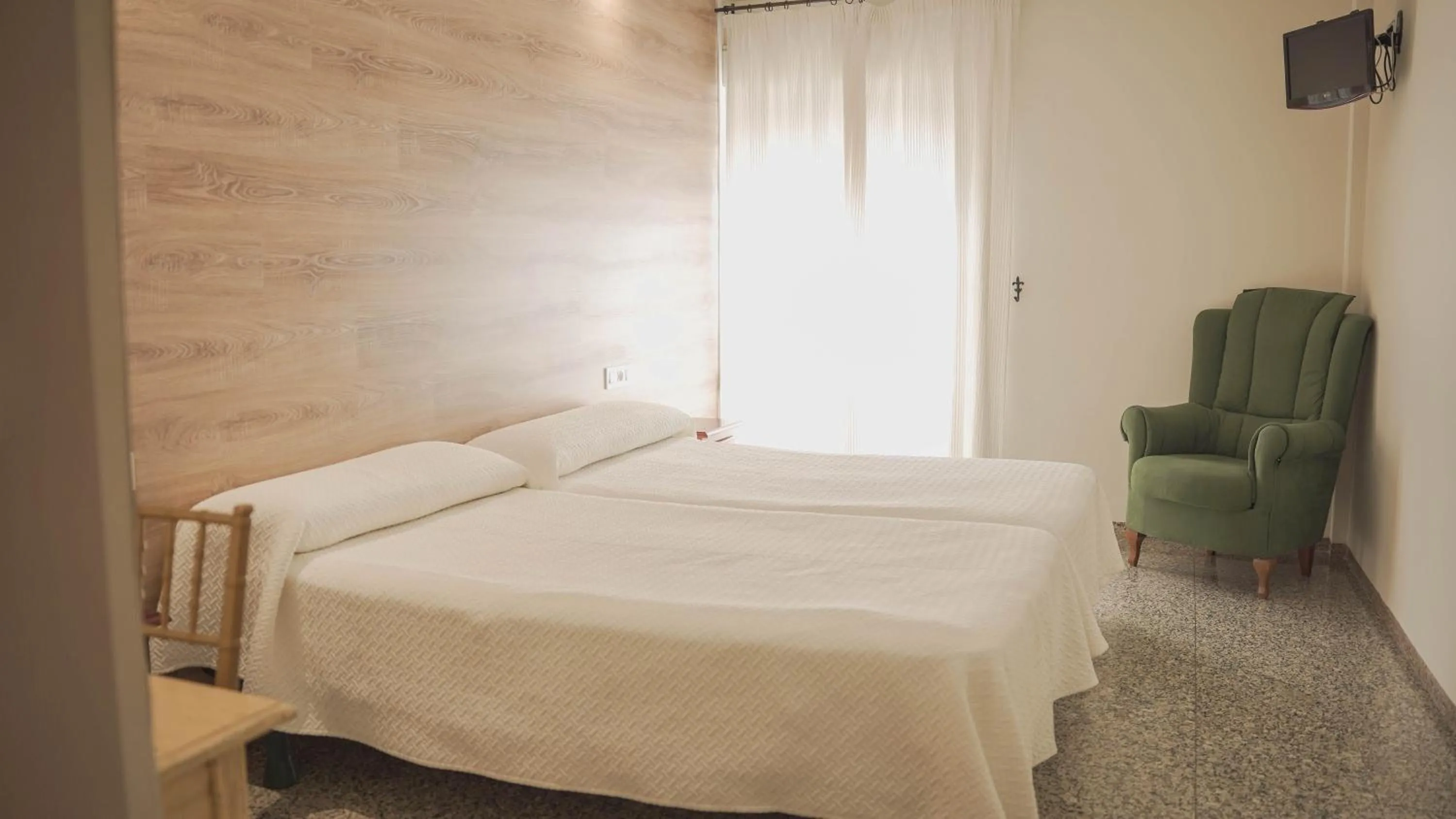 Photo of the whole room, Bed in Hotel Restaurante Boabdil