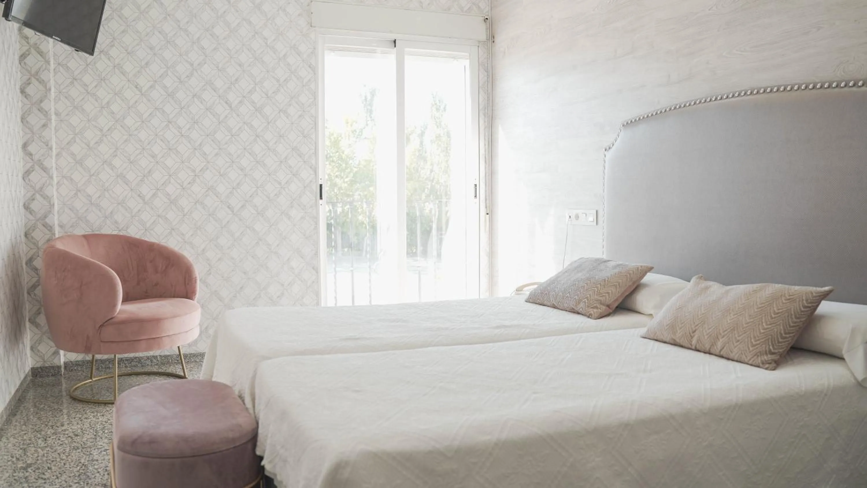 Bed in Hotel Restaurante Boabdil