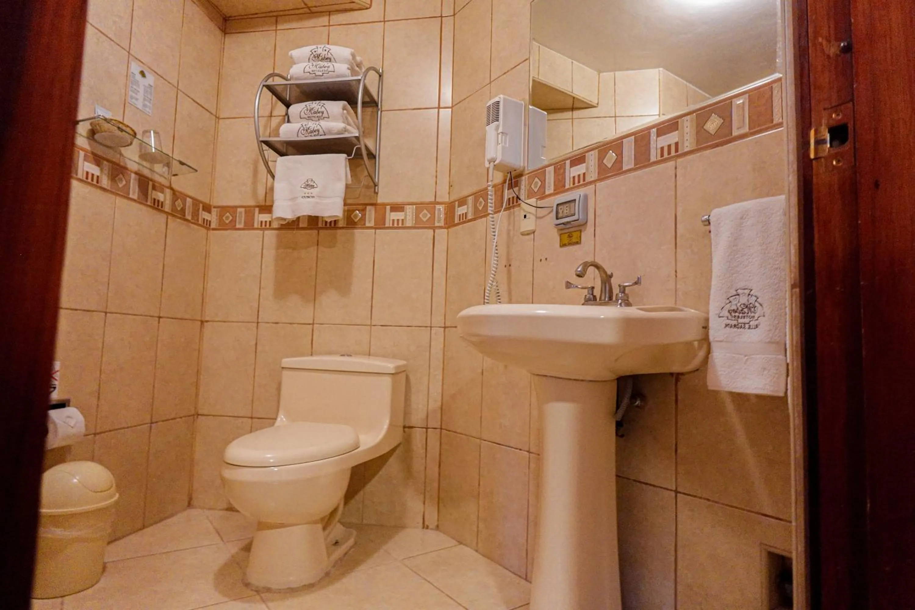 Bathroom in Hotel Mabey Cusco