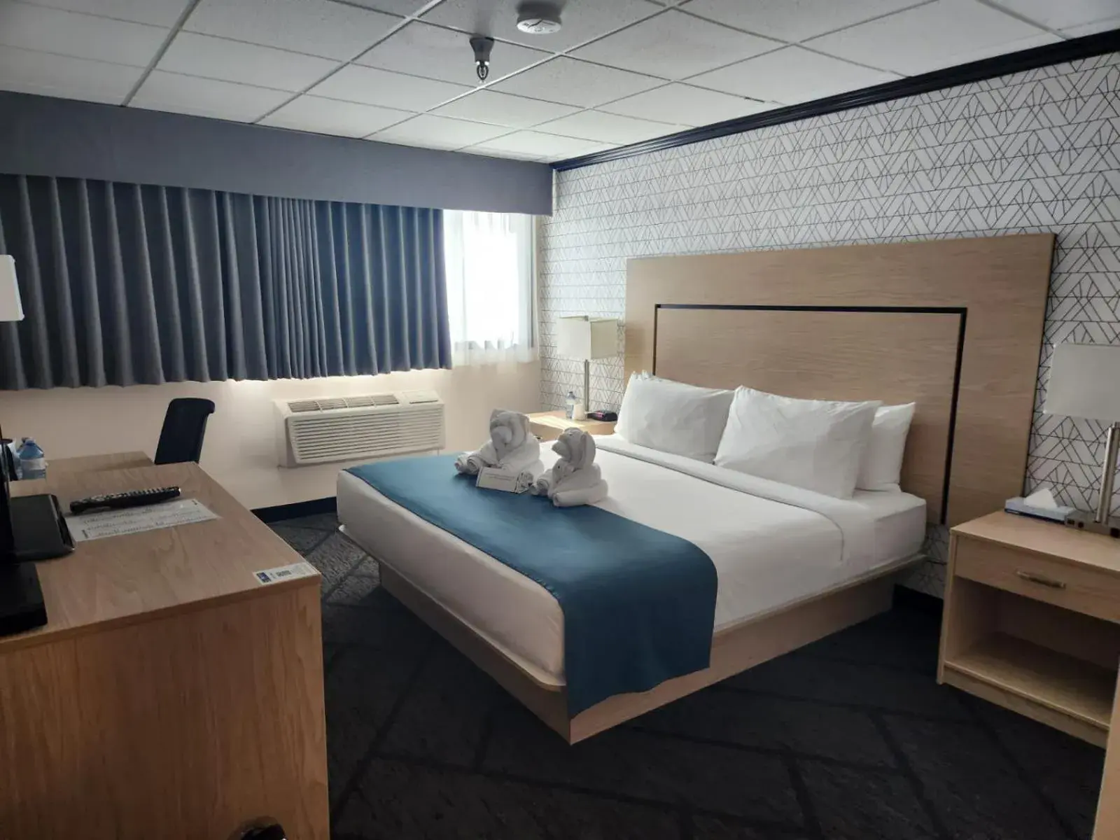 One-Bedroom King Suite - Non-Smoking in Sternwheeler Hotel & Conference Centre, Trademark by Wyndham One-Bedroom King Suite - Non-Smoking in Sternwheeler Hotel & Conference Centre, Trademark by Wyndham