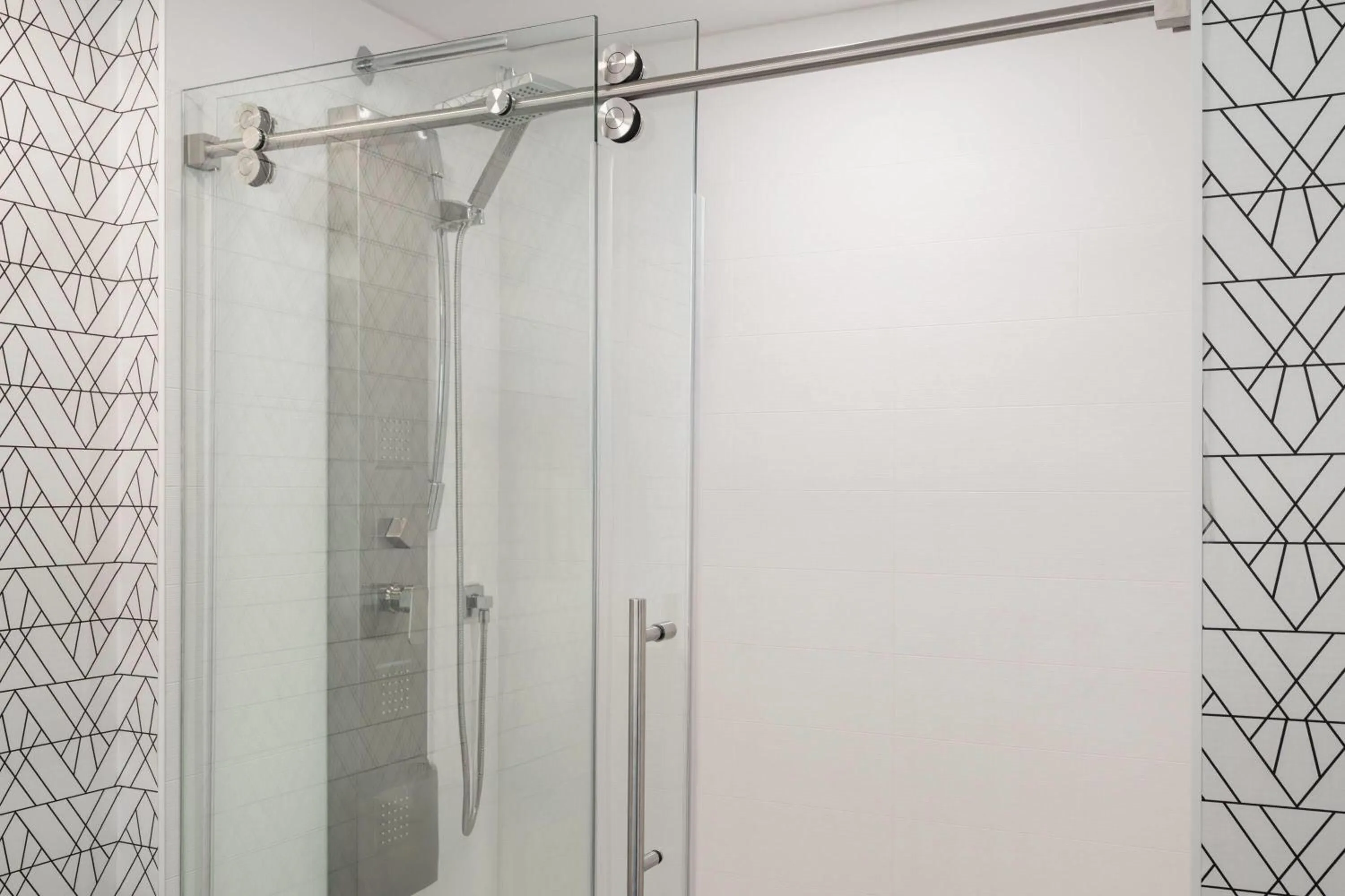 Bathroom in Sternwheeler Hotel & Conference Centre, Trademark by Wyndham