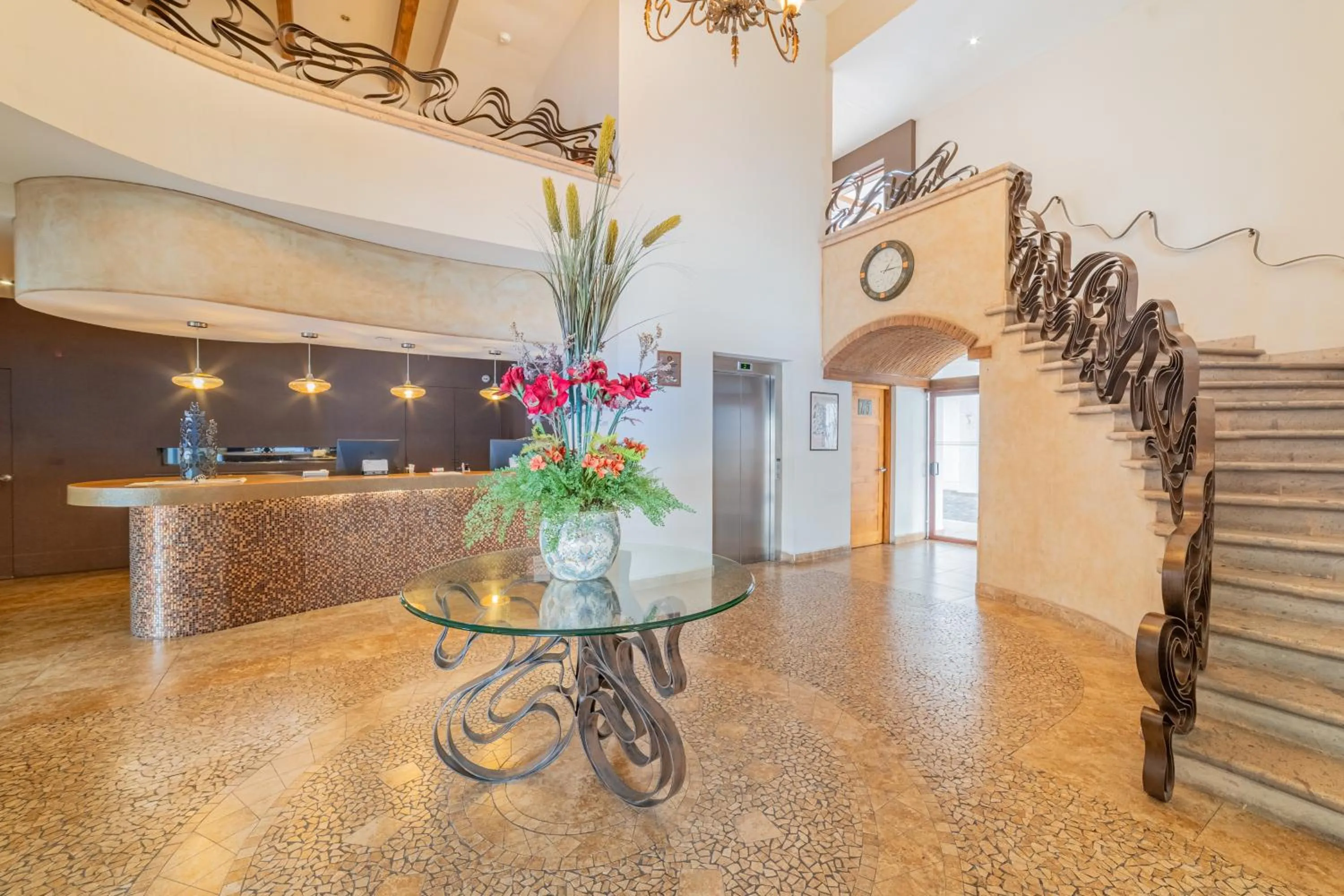 Lobby or reception in Seven Crown La Paz Centro Historico